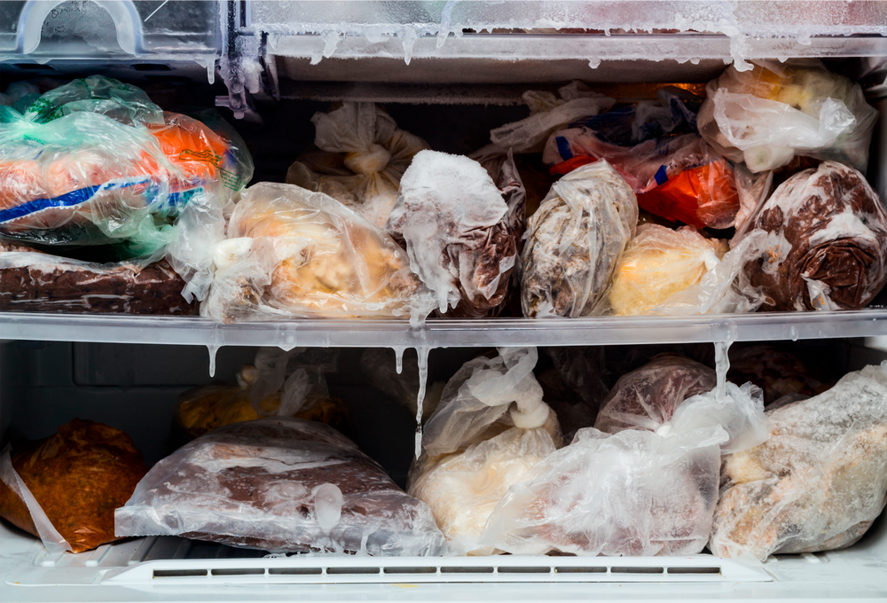 por-que-el-congelador-hace-hielo-y-como-evitarlo