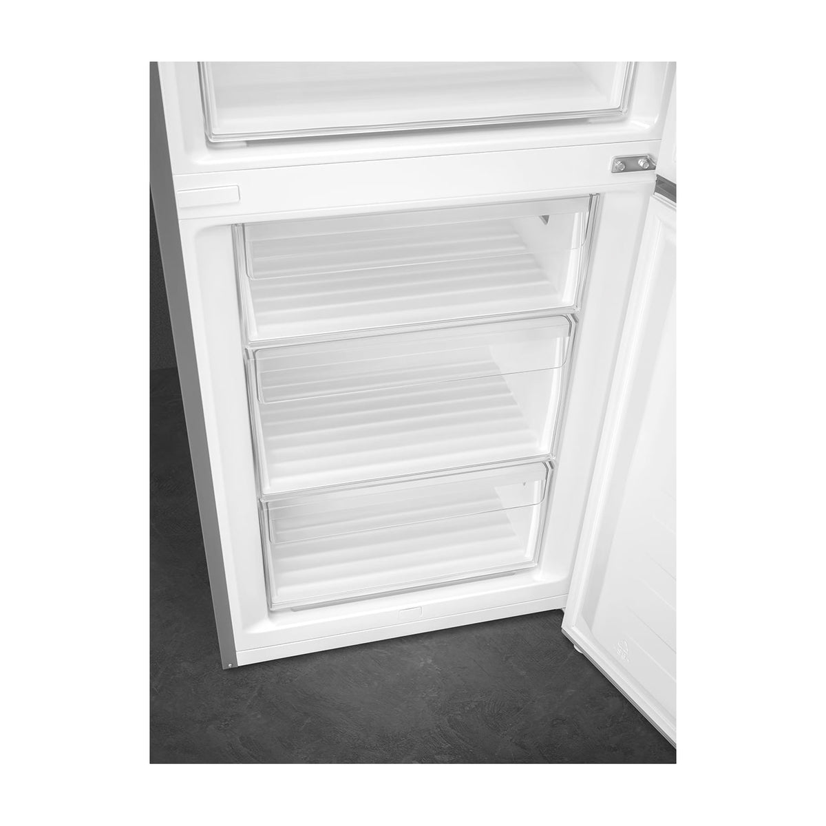 Frigorífico combi Smeg RC20XDND de 331 l con Total No Frost