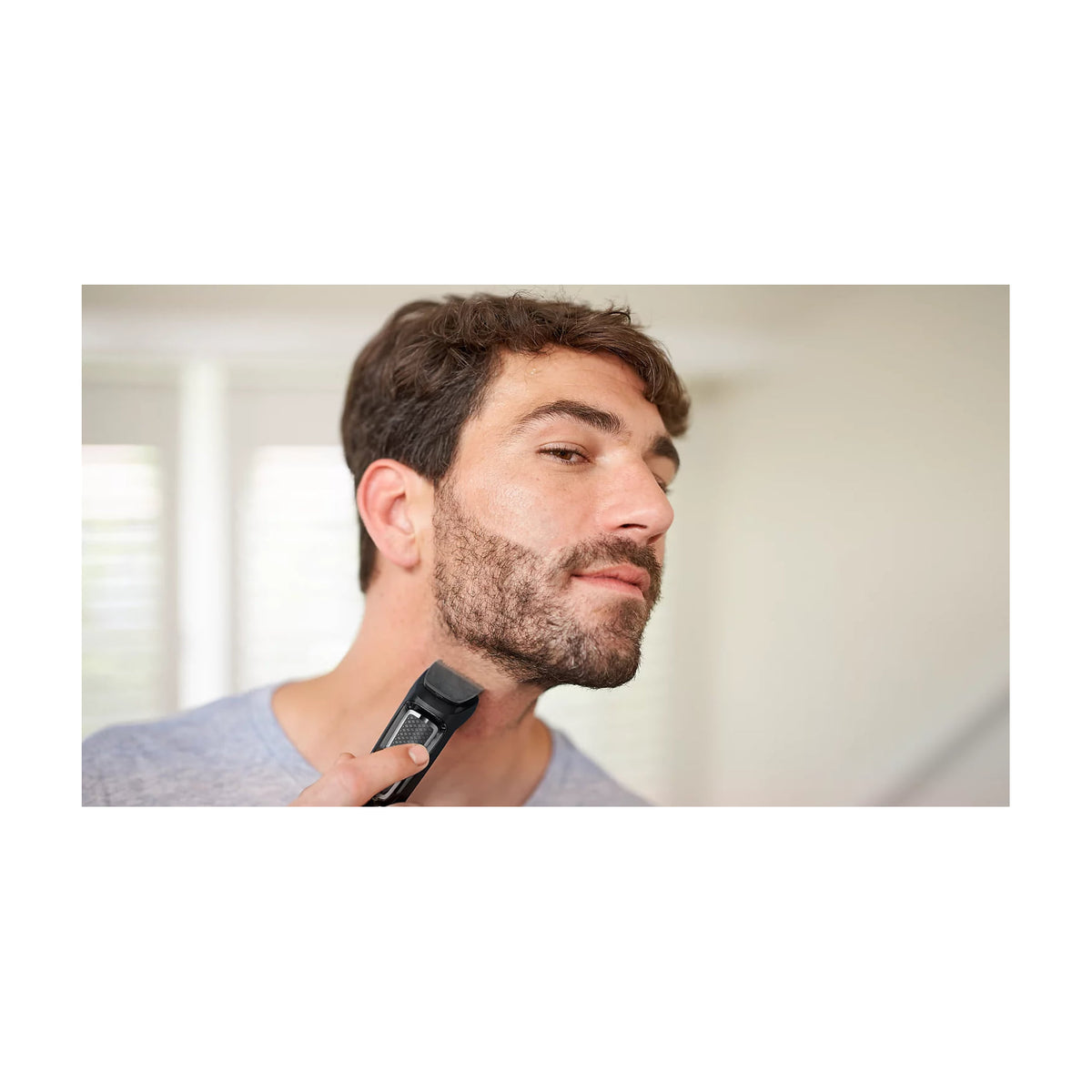 Cortapelos multifunción Philips MG3730/15, 8 en 1 y 60 min de autonomía
