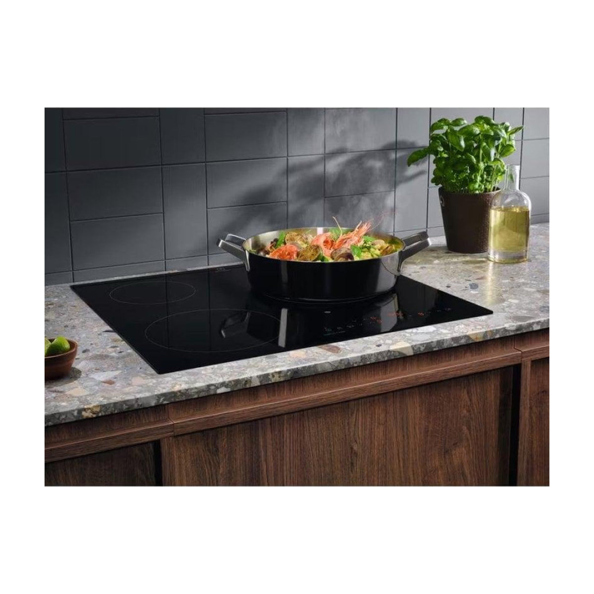Placa de inducción Electrolux LIT60336C de 3 zonas con Hob2Hood