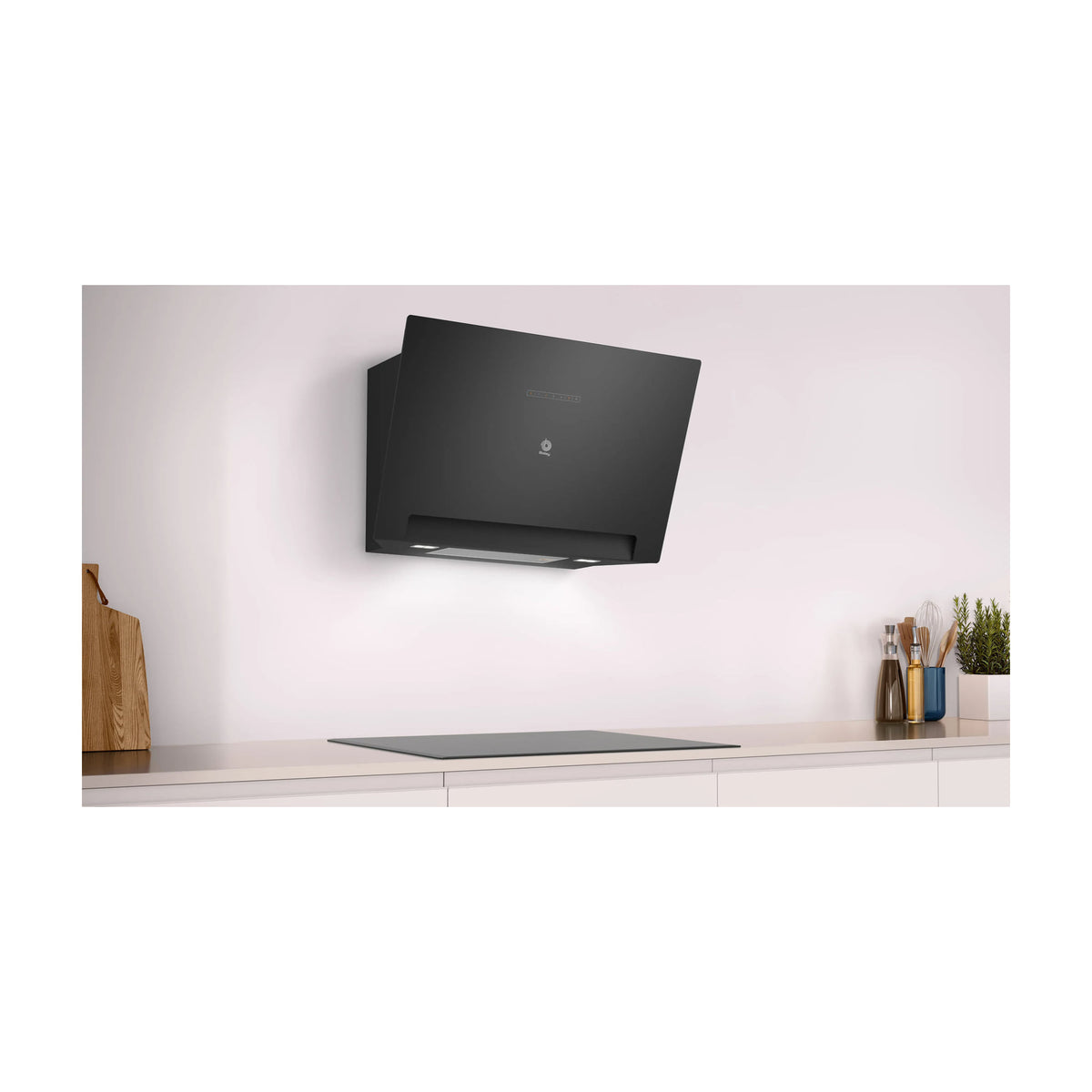 Campana de pared inclinada Balay 3BC587LN, 80 cm, cristal negro