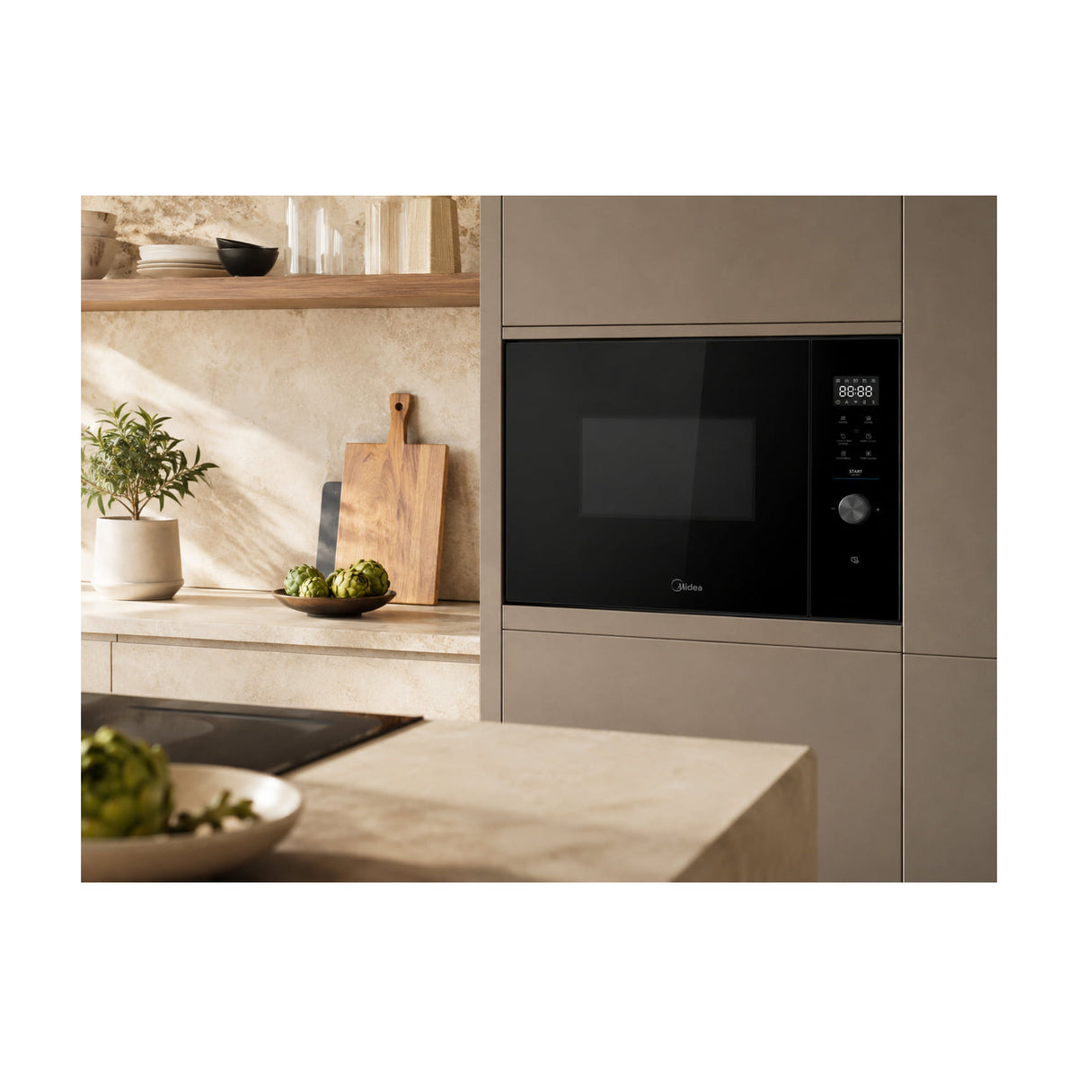 Microondas integrable Midea MEG38KBL de 25 l con grill e Inverter