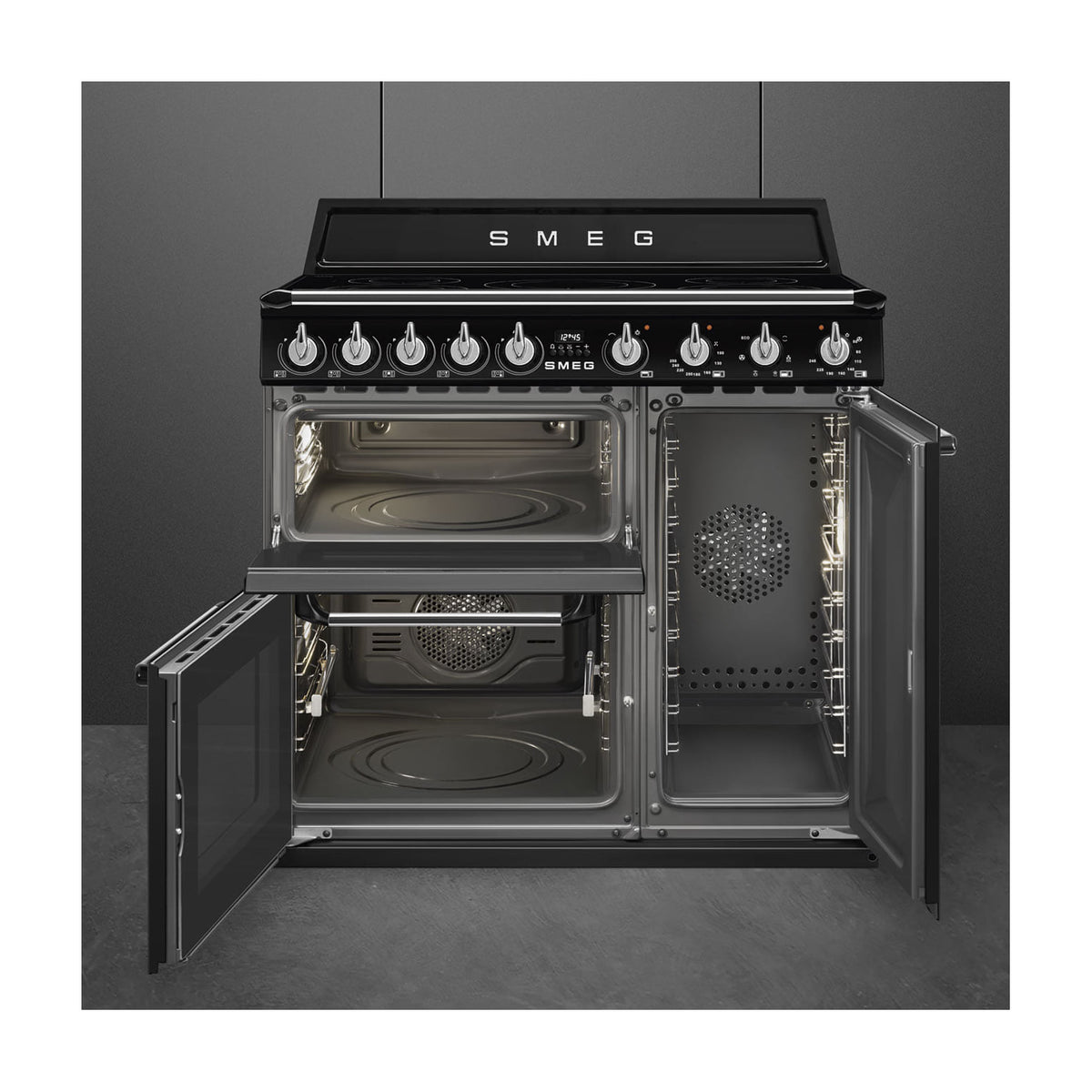 Cocina de inducción Smeg TR93IBL2 de 90 cm con tres hornos, negra