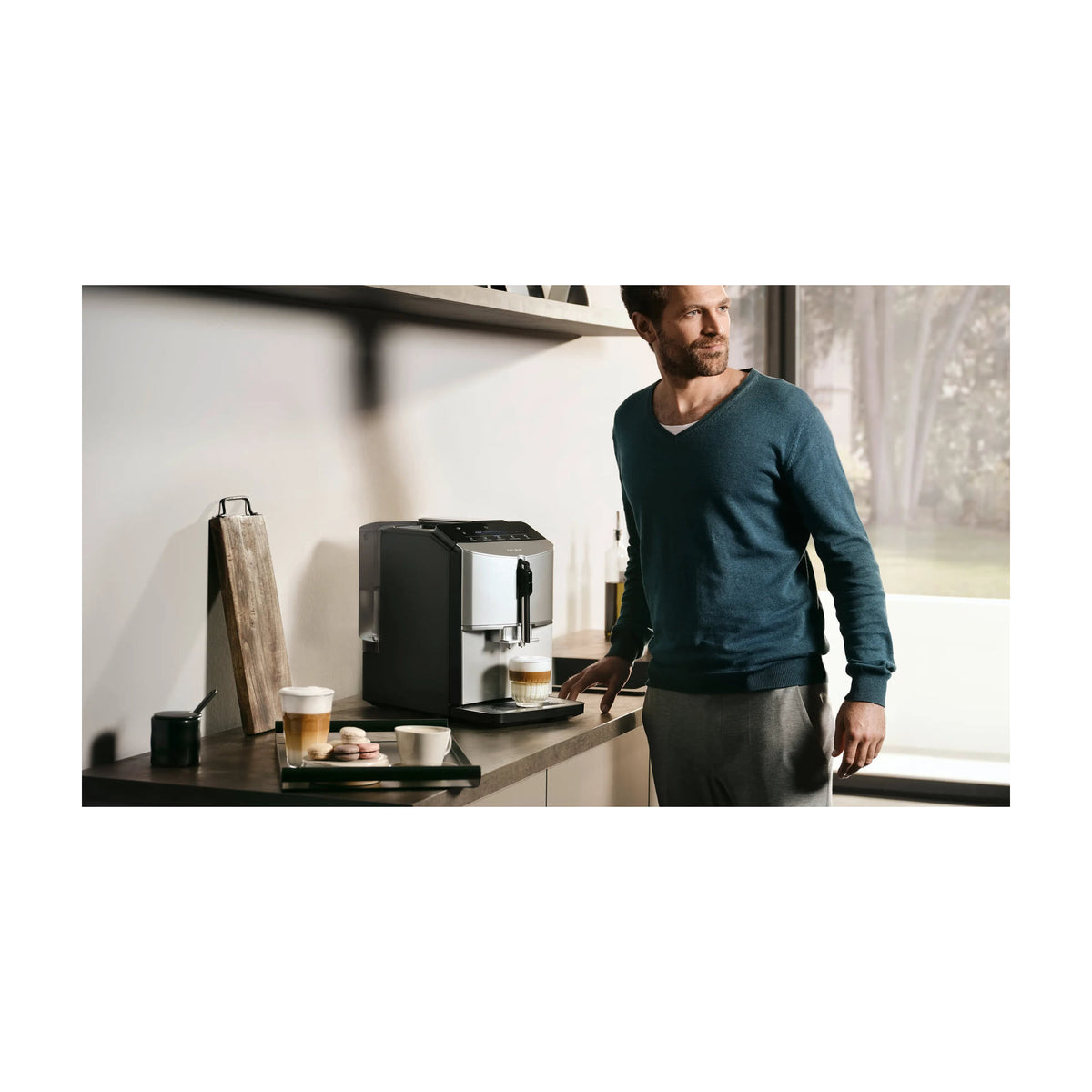 Cafetera superautomática Siemens TF303E07 EQ300, 15 bar y depósito de 1,4 l