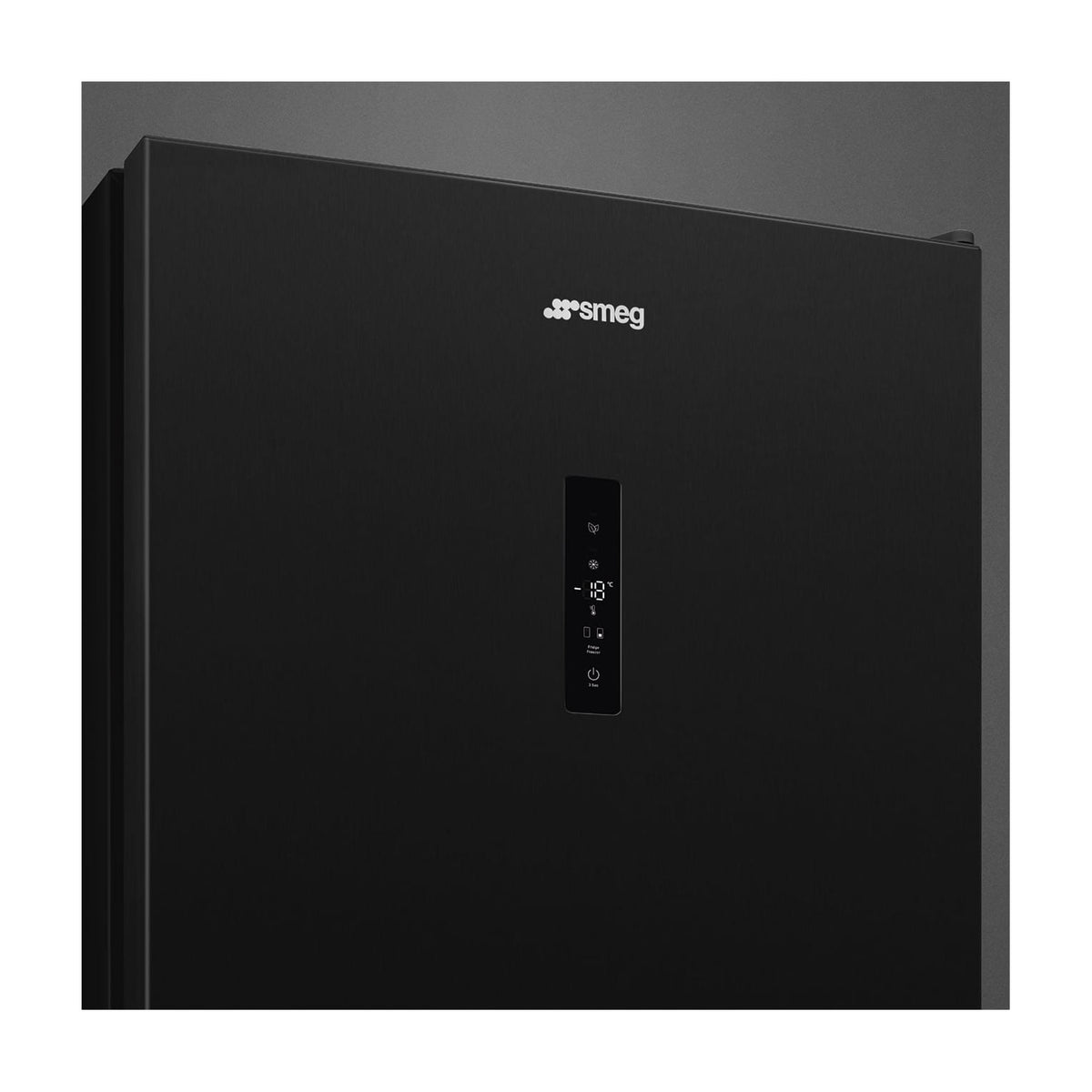 Frigorífico combi Smeg RC20KDND de 331 l, No Frost total