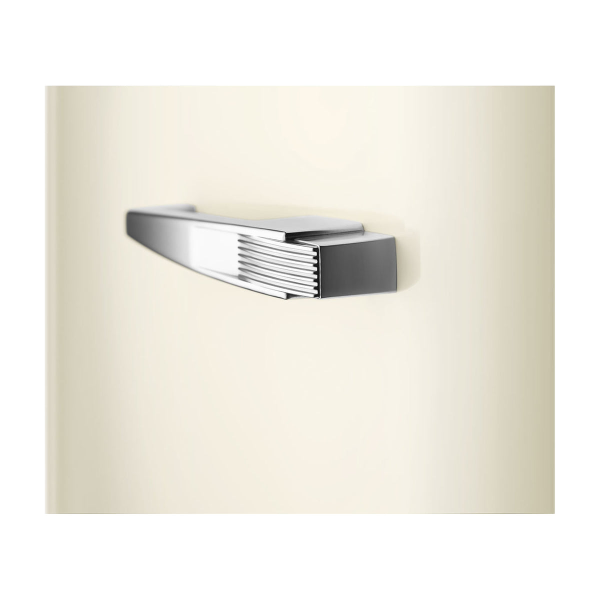 Frigorífico de una puerta Smeg FAB28LCR6 crema, 270 l, clase C