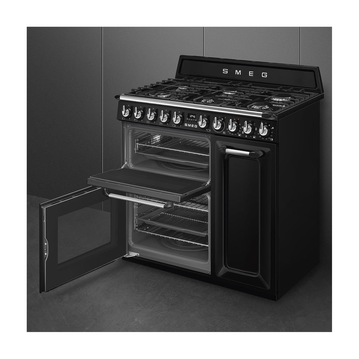 Cocina de gas Smeg TR93BL de 90 cm con tres hornos eléctricos
