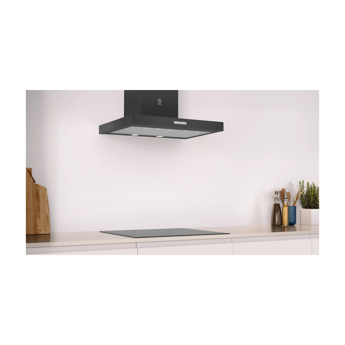 Campana decorativa de pared Balay 3BC065MN de 60 cm, negra, 525 m³/h