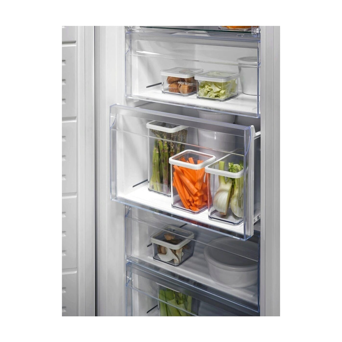 Congelador vertical Electrolux LUT6NE28U No Frost de 280 l, inox