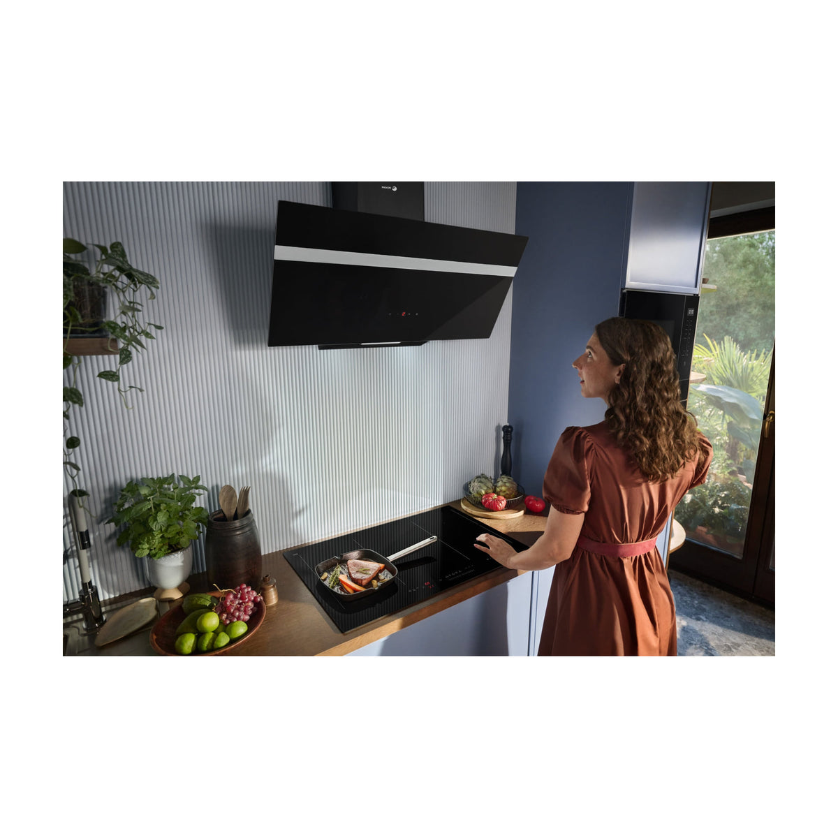 Campana decorativa inclinada Fagor 3CFT-909N, 90 cm y 550 m³/h
