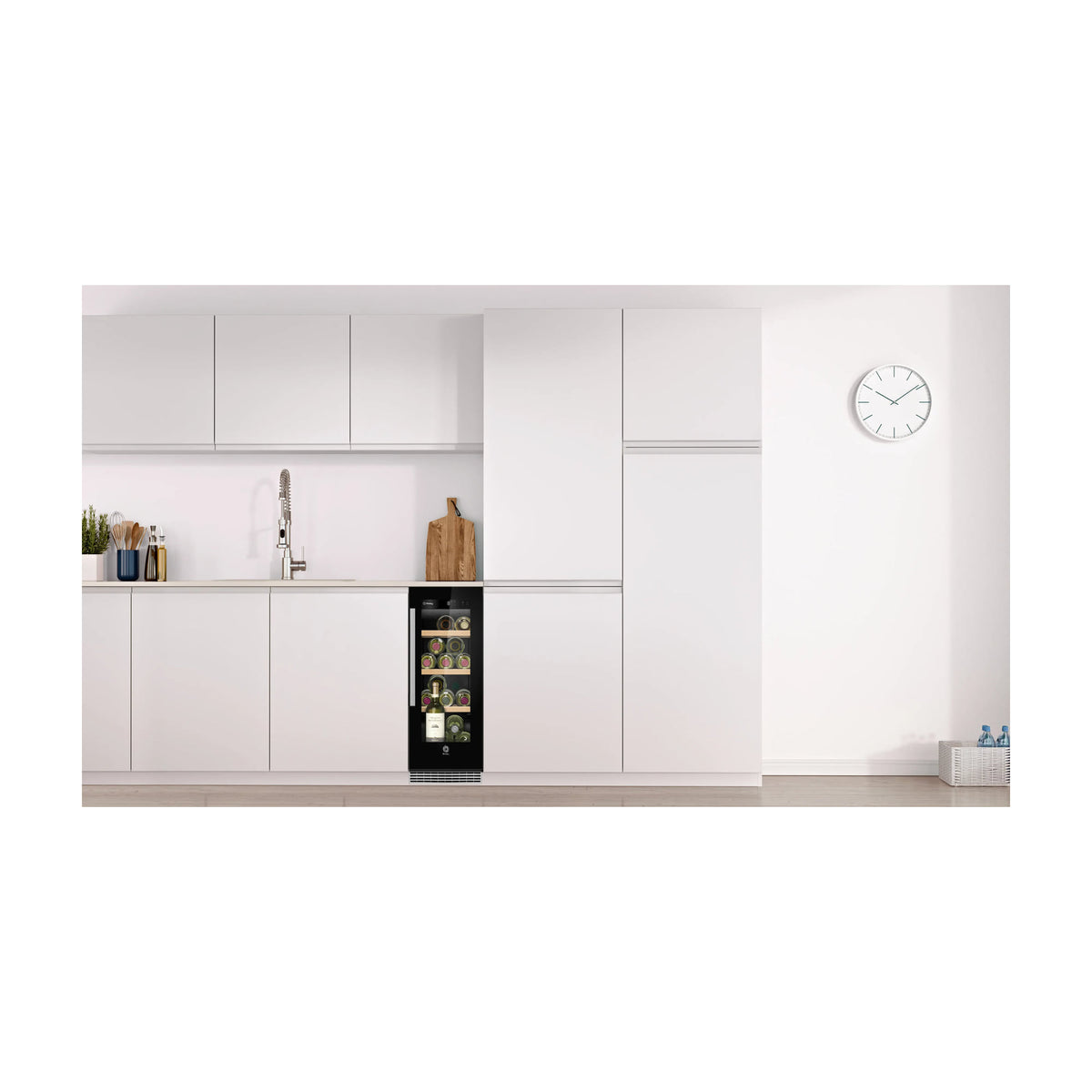 Vinoteca integrable Balay 3WUF073B de 21 botellas, negra