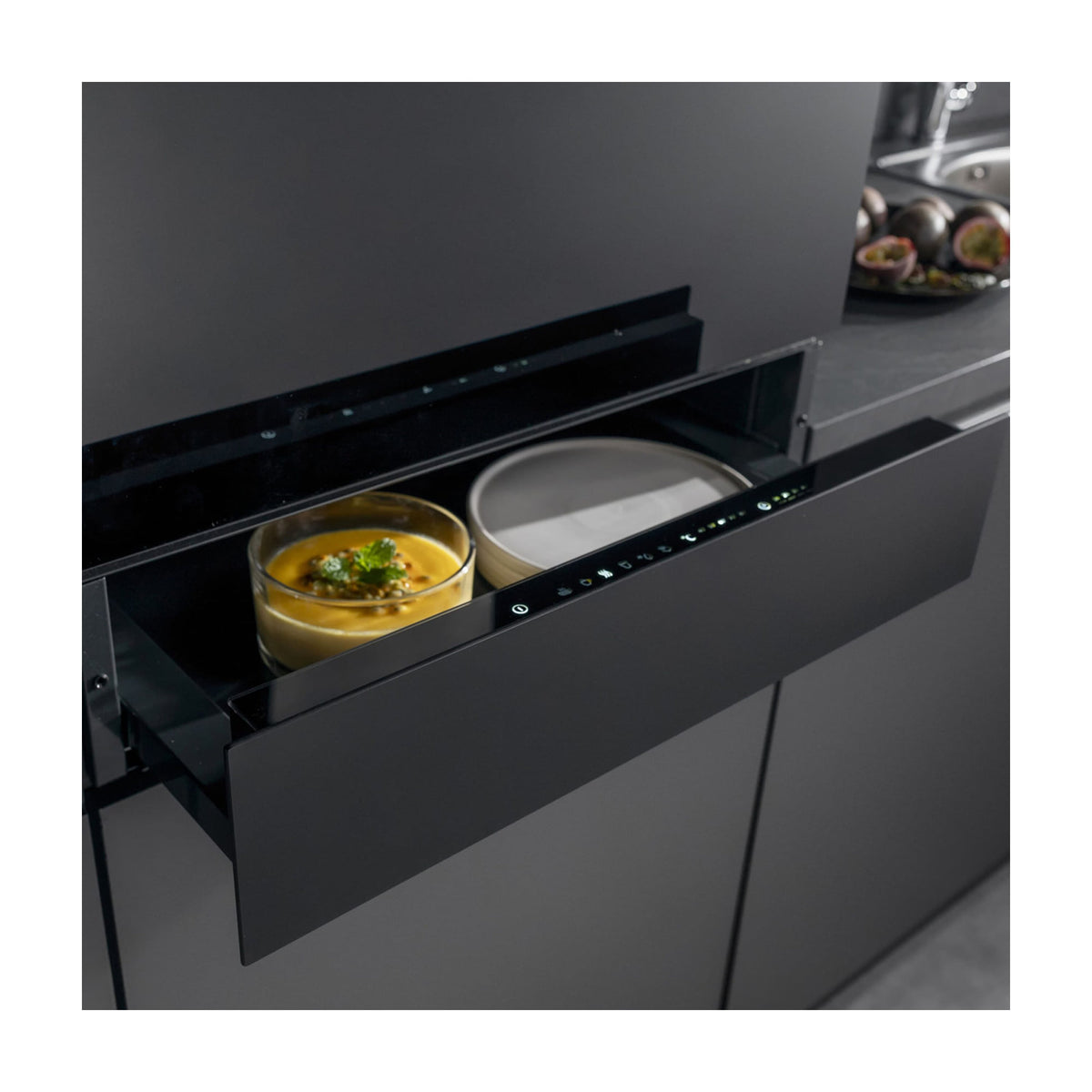 Cajón calientaplatos Hisense WDH14BG, cristal negro y control táctil