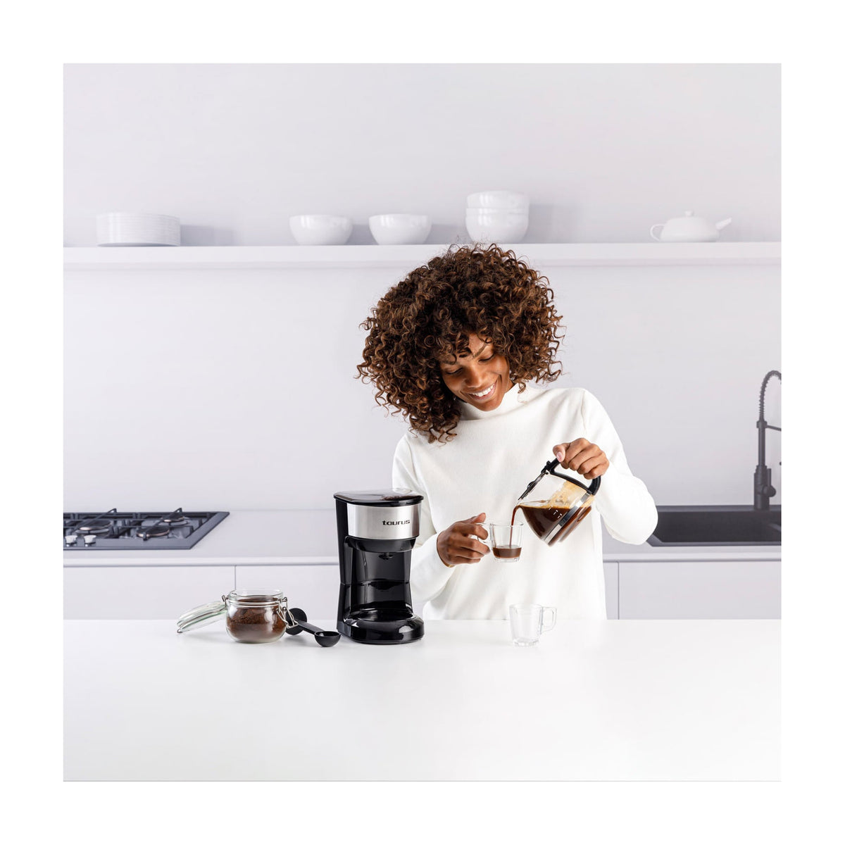Cafetera de goteo Taurus Verona 6 Inox, 600 W y 6 tazas