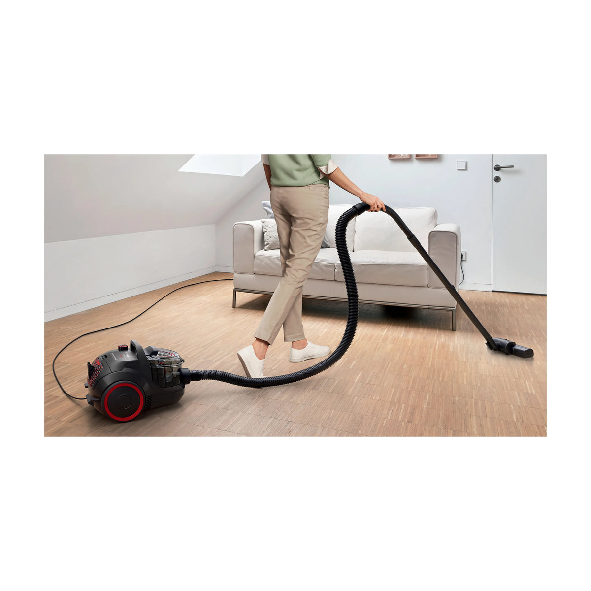 Aspirador sin bolsa Bosch BGC21POW1, 750 W y depósito de 2 l