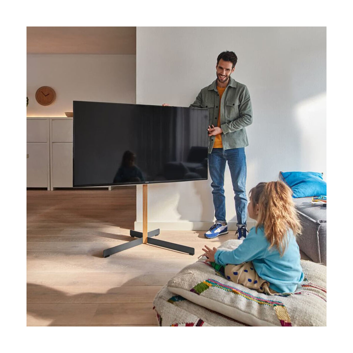 Soporte de pie para TV Vogel's TVS 3695, giro de 90° y altura ajustable