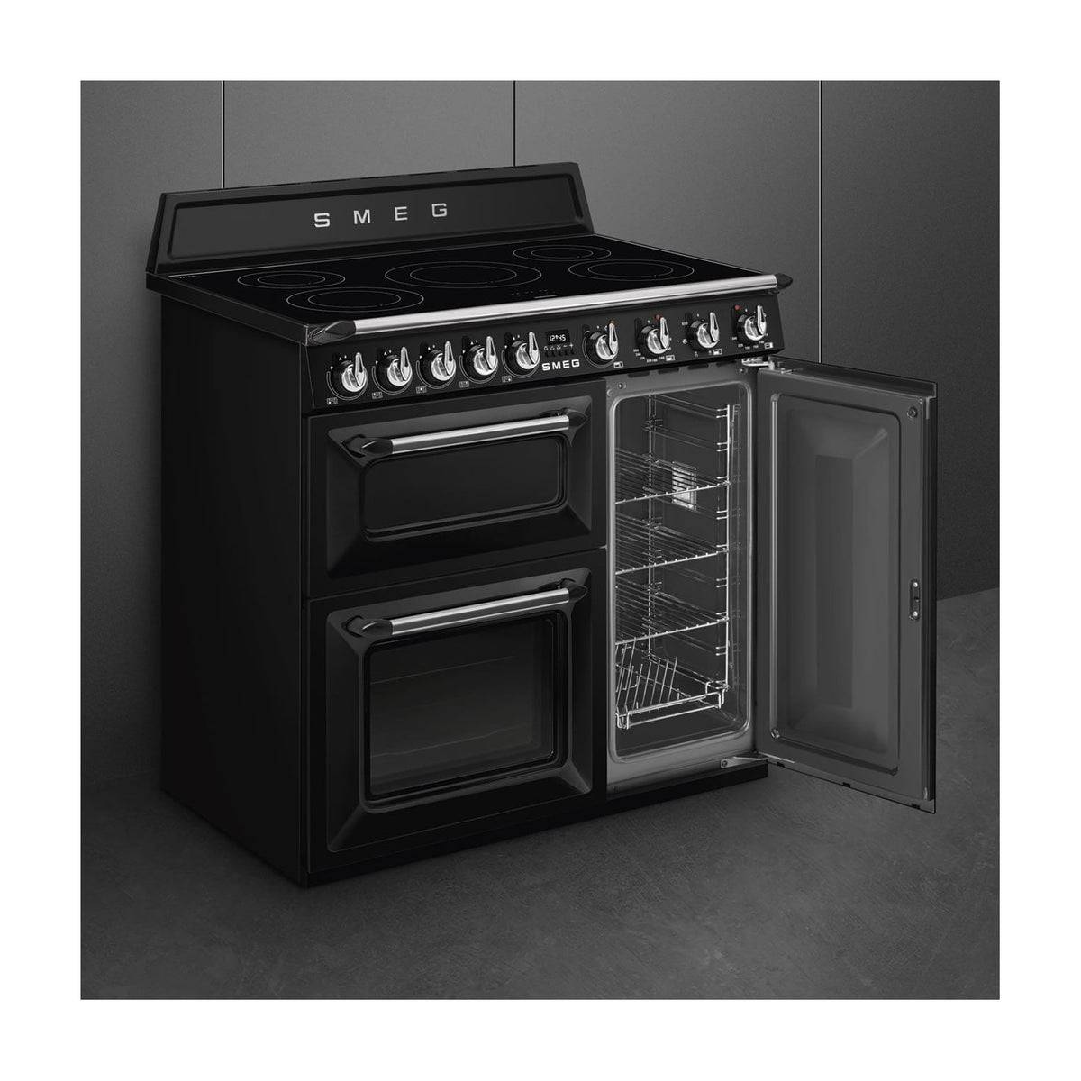 Cocina de inducción Smeg TR93IBL2 de 90 cm con tres hornos, negra