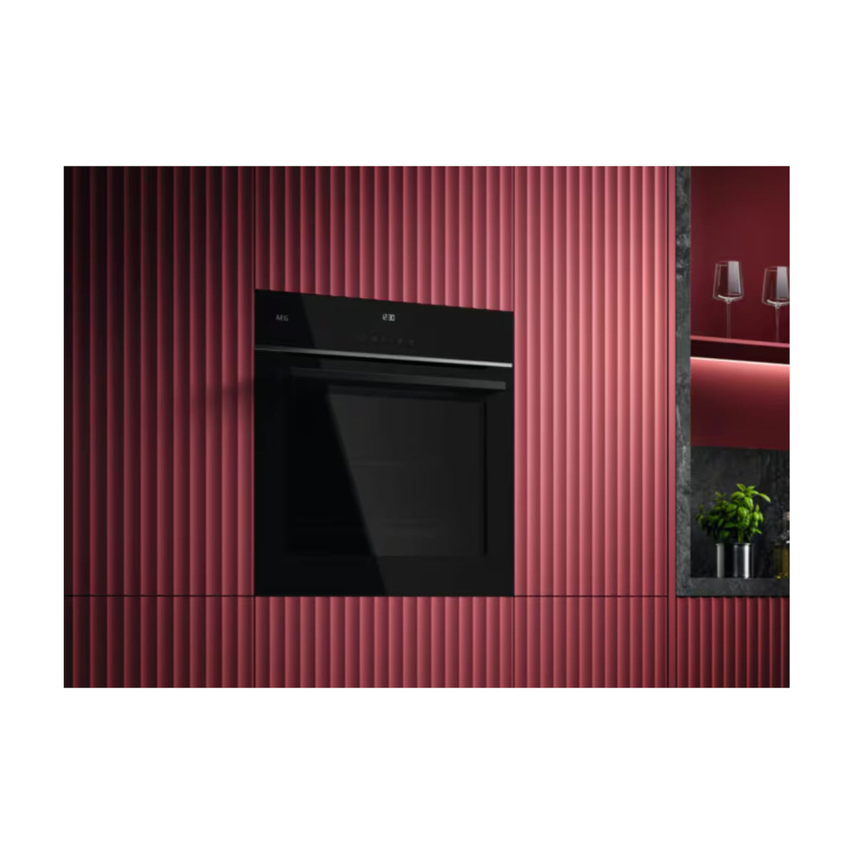 Horno multifunción AEG TU5PB41ZPB de 72 l con limpieza pirolítica y AirFry