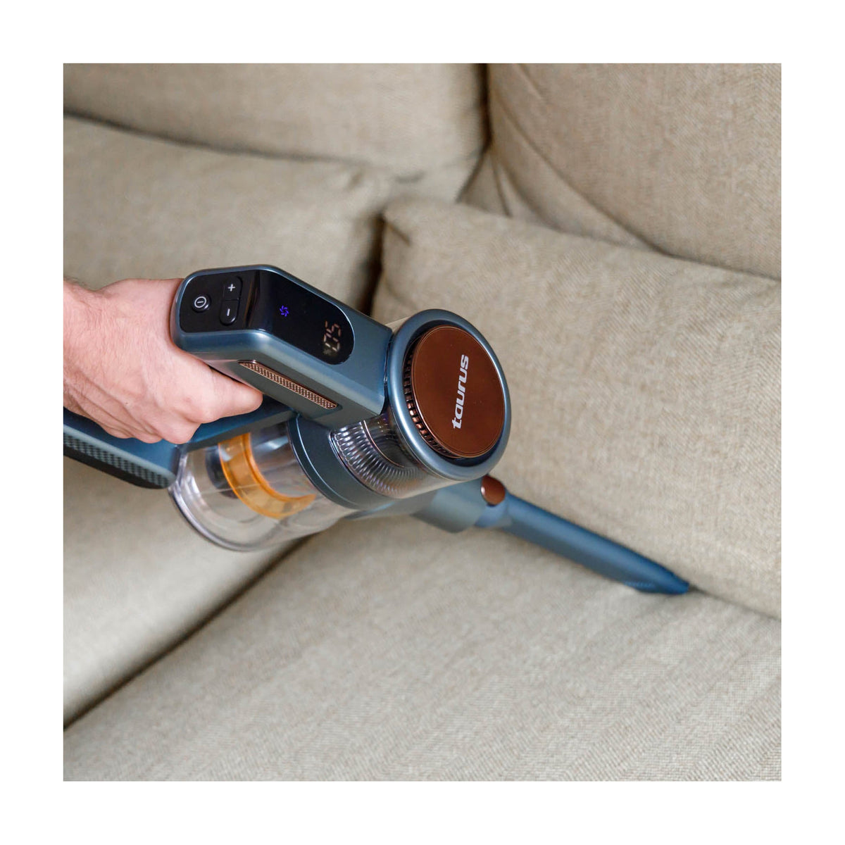 Aspirador escoba Taurus Homeland Digital Flex, 365 W y tubo flexible 180°