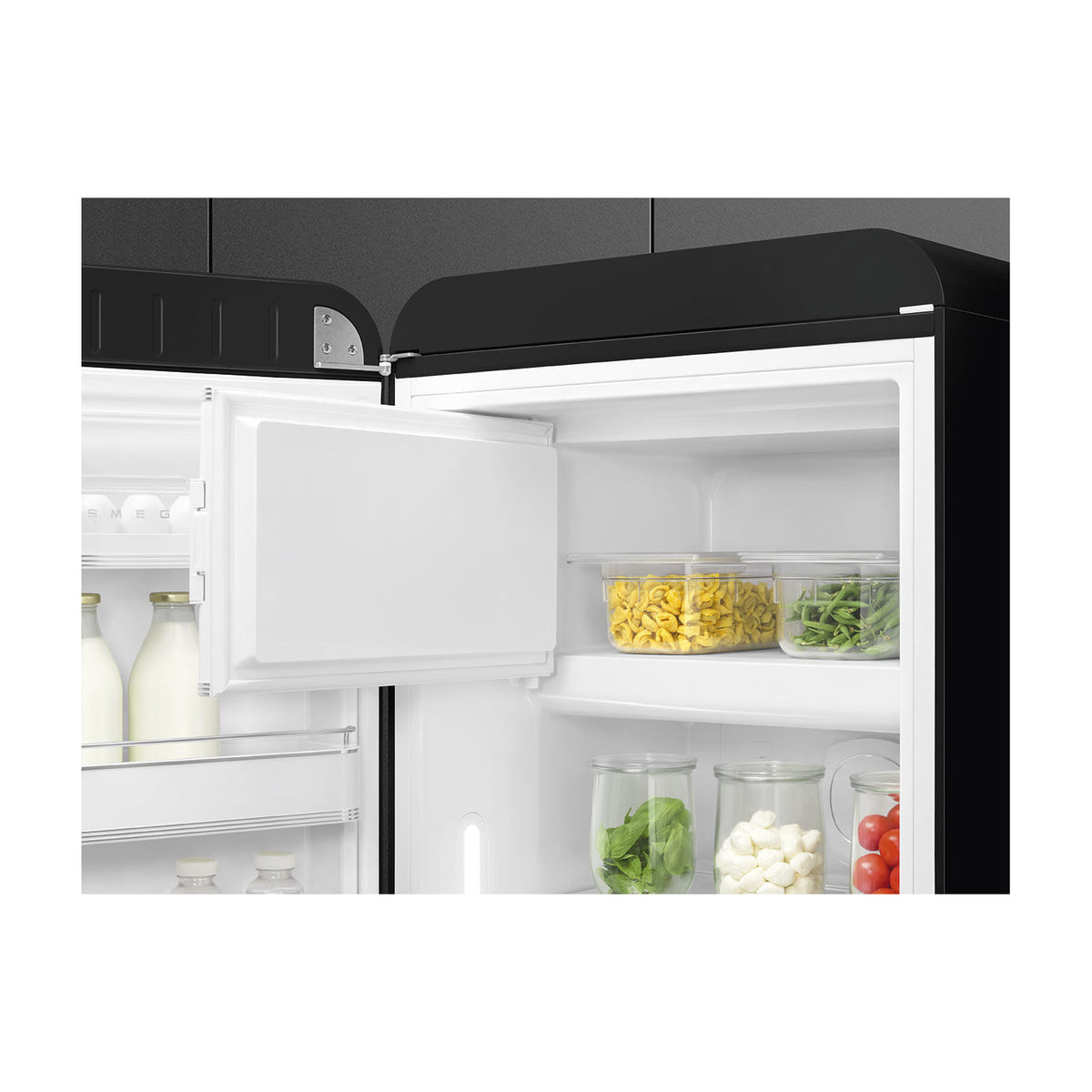Frigorífico de una puerta Smeg FAB28LBL6 negro, 270 l, clase C