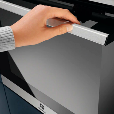 Horno Electrolux EOE8P39X Negro (4)