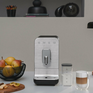 Cafetera Superautomatica Smeg BCC13BLMEU Negro (2)