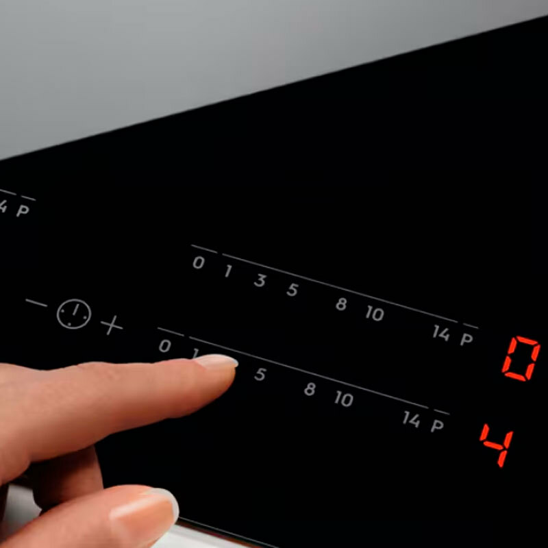 Placa de Inducción Electrolux EIT60342 60 cm (3)