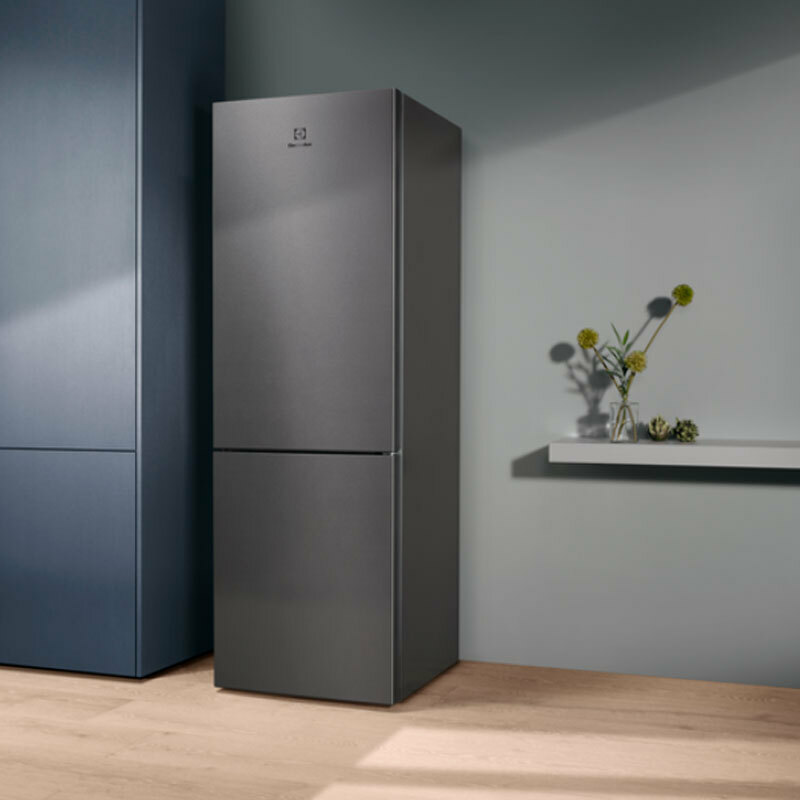 Frigorífico Combi Electrolux LNT6ME32U2 Inox (7)