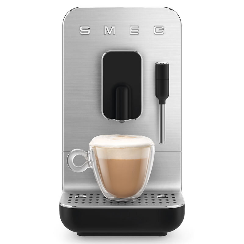 Cafetera Superautomática Smeg BCC12BLMEU (2)