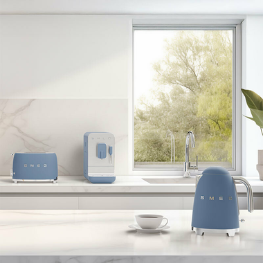Hervidor Agua Smeg KLF03SBMEU Azul Tormenta mate (5)