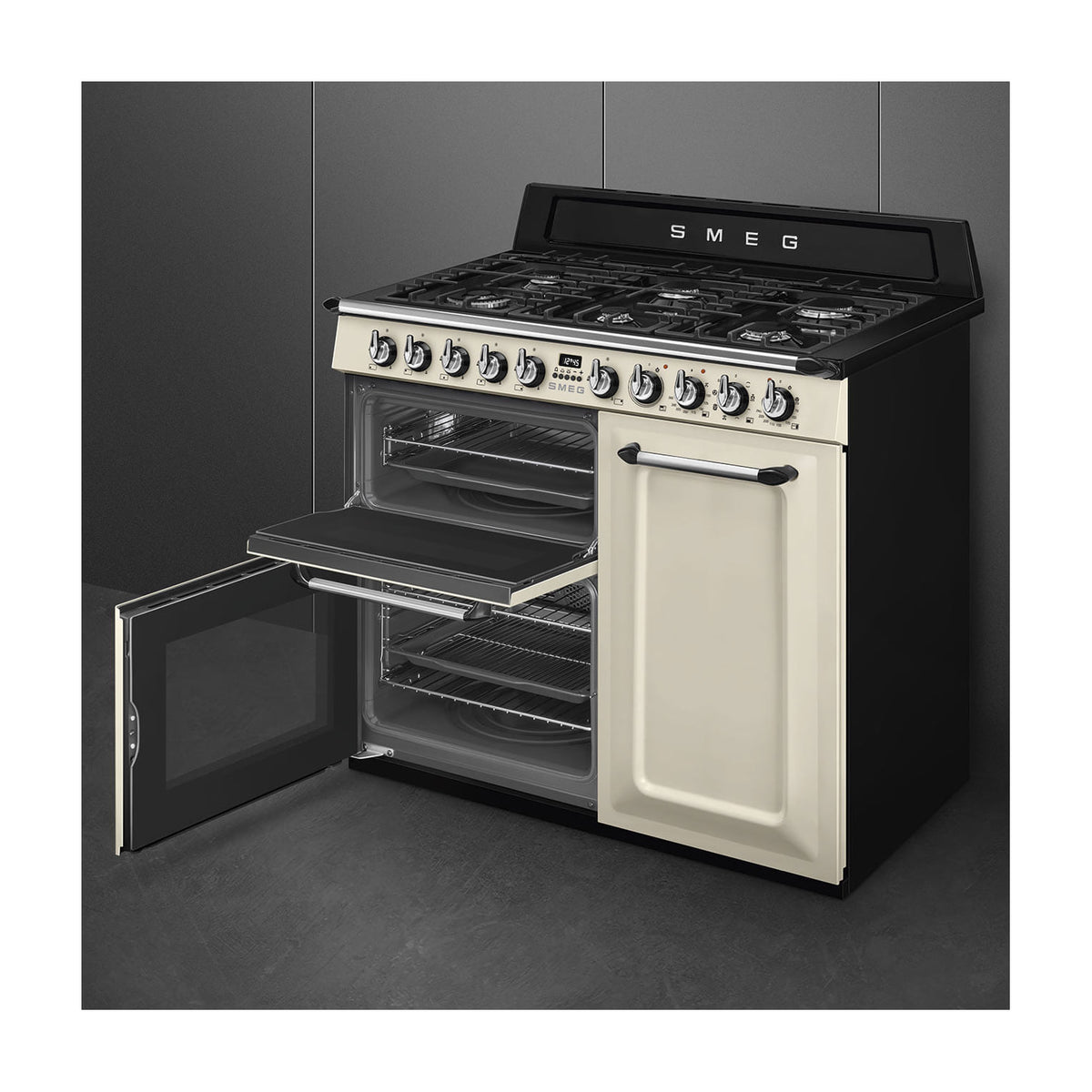 Cocina de gas Smeg TR103P de 100 cm con 6 quemadores y tres hornos eléctricos