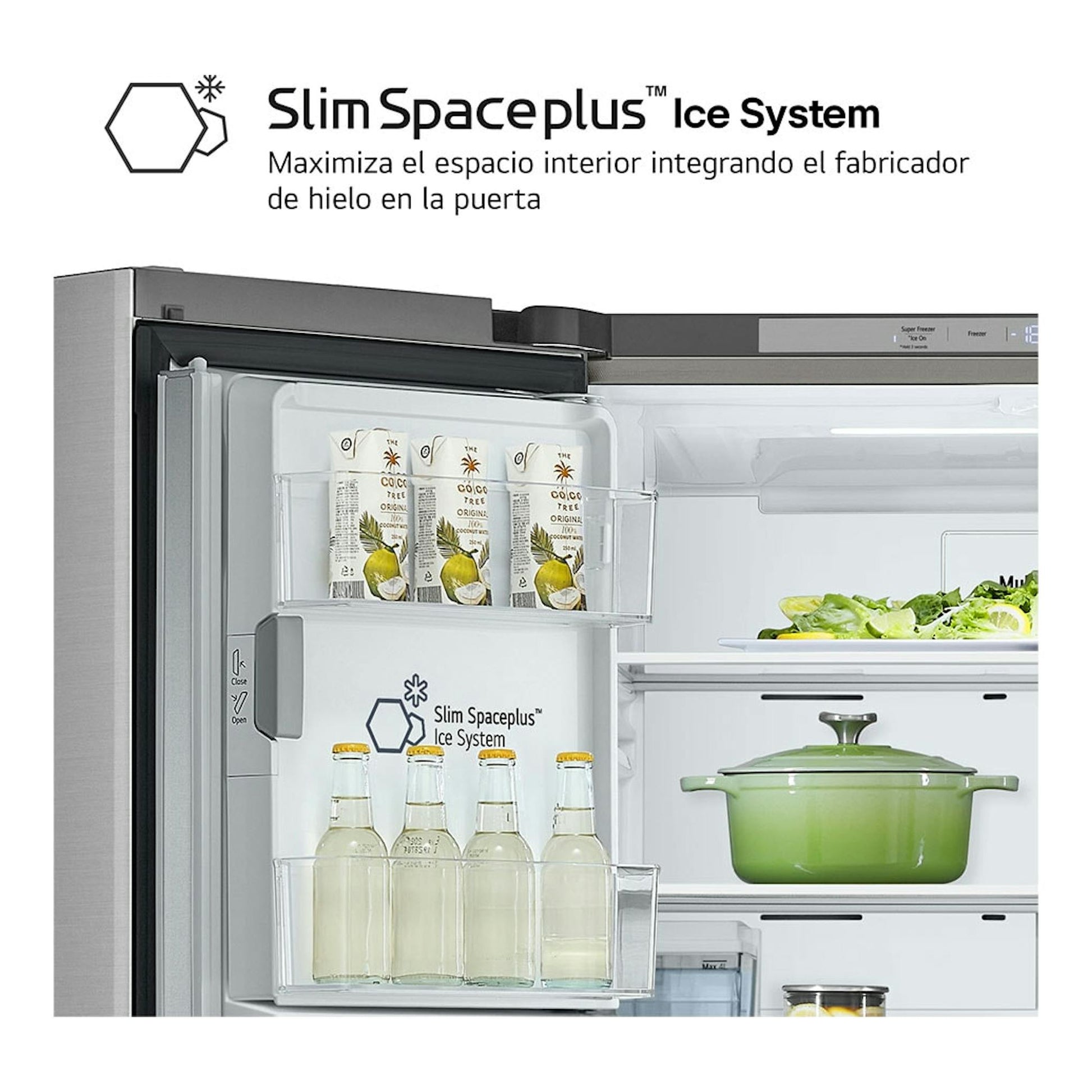 Frigorífico LG GML860PYFE de acero inoxidable, puerta abierta, vista parcial del interior con estantes y bandejas.