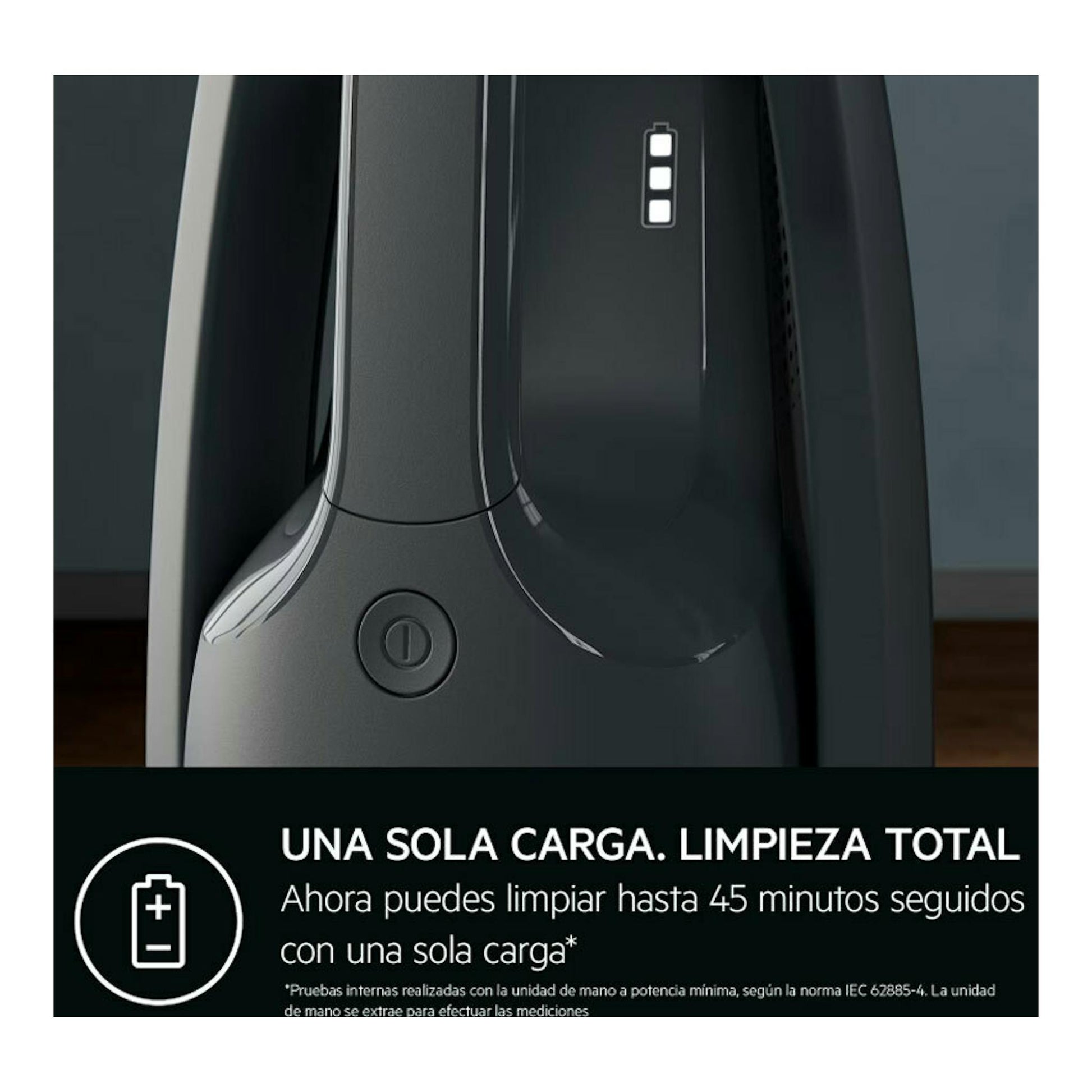 Aspirador inalámbrico AEG AS52CB18DG negro, vista frontal en primer plano, con indicador de batería.