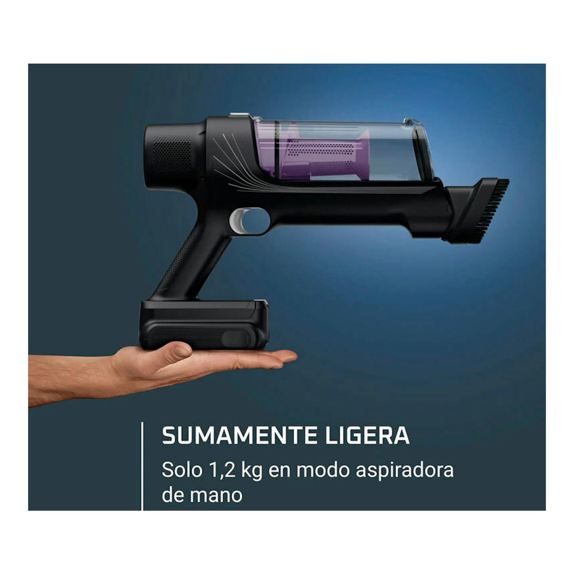 Rowenta RH6A35WO, aspiradora escoba negra, vista lateral, con depósito transparente sobre una mano.