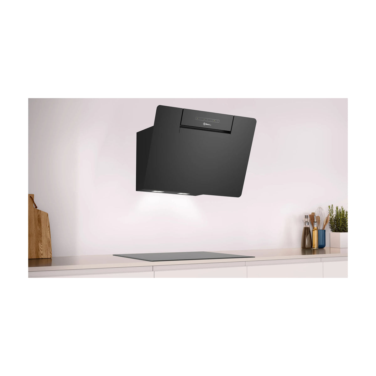 Campana decorativa inclinada Balay 3BC567GNH de 60 cm en cristal negro