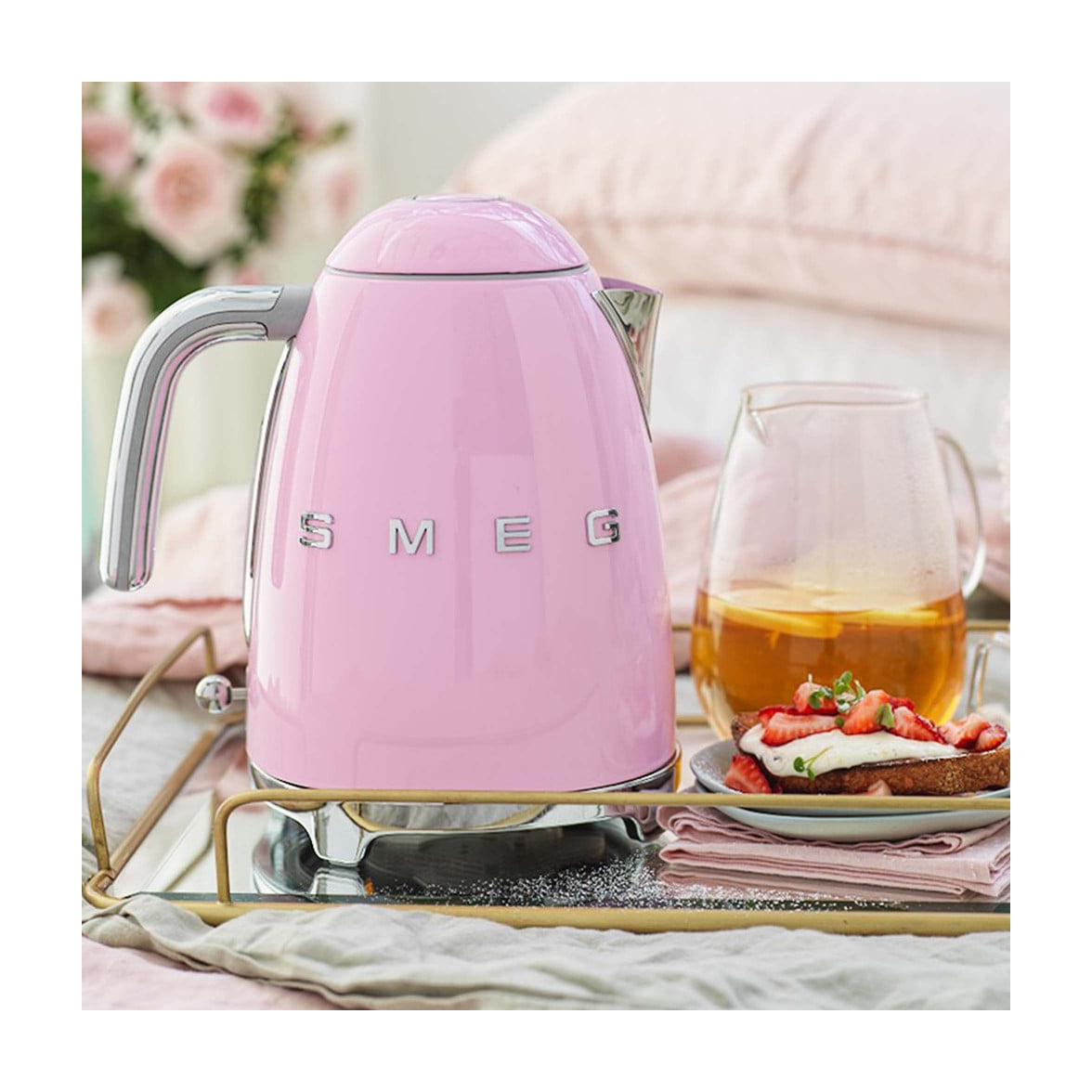 Hervidor de agua Smeg KLF03PKEU de 1,7 l y 2400 W, rosa