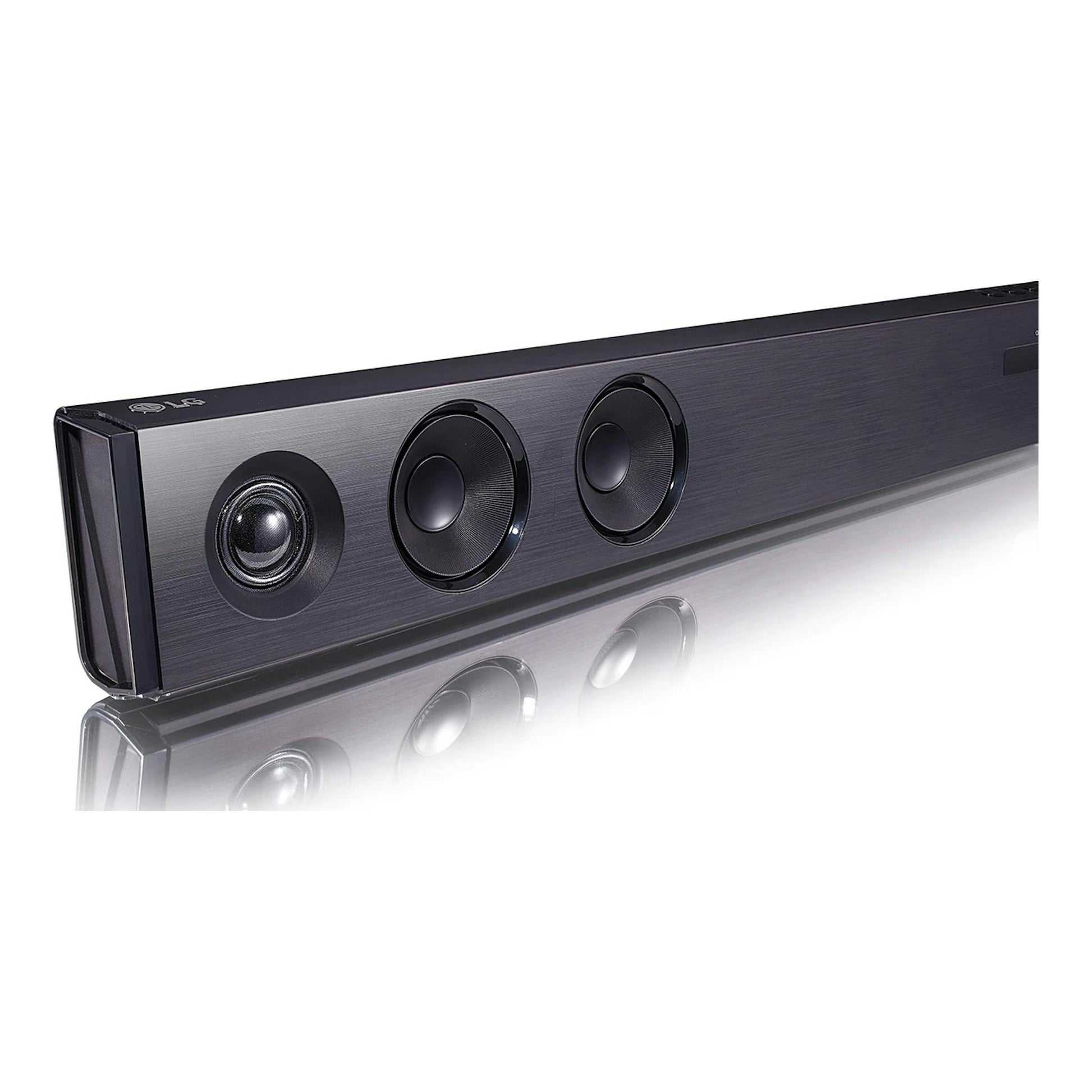 Barra de sonido LG SQC2 negra, vista frontal en ángulo, con tres altavoces circulares.