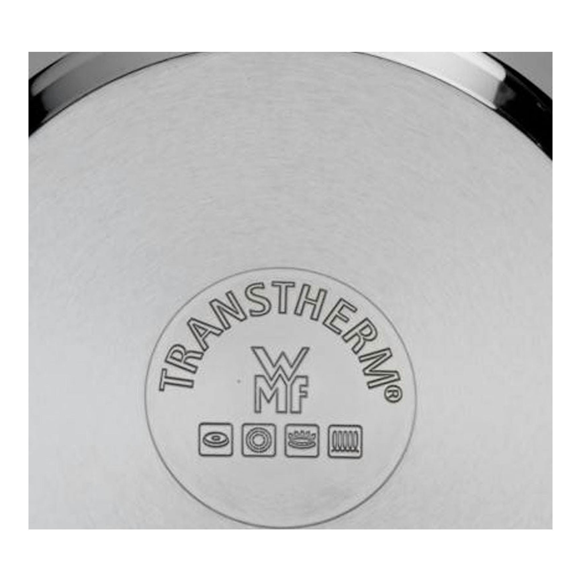 Base de olla WMF Diadem Plus de acero inoxidable, primer plano con logo TransTherm.