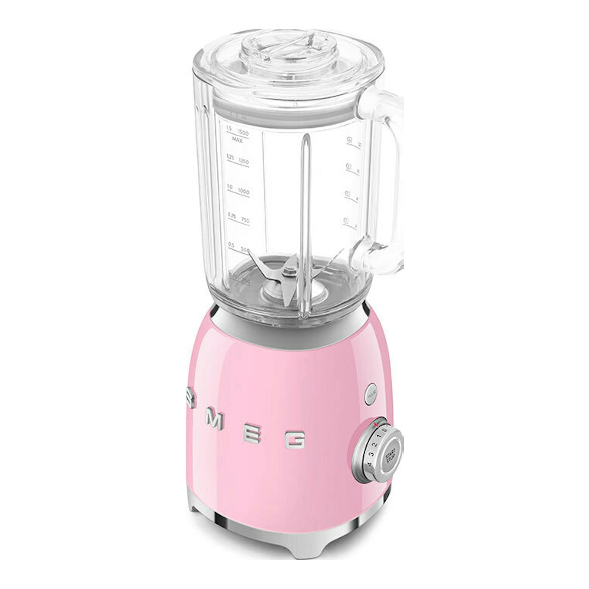 Batidora de vaso Smeg BLF03PKEU rosa, vista frontal, con jarra transparente y base cromada.