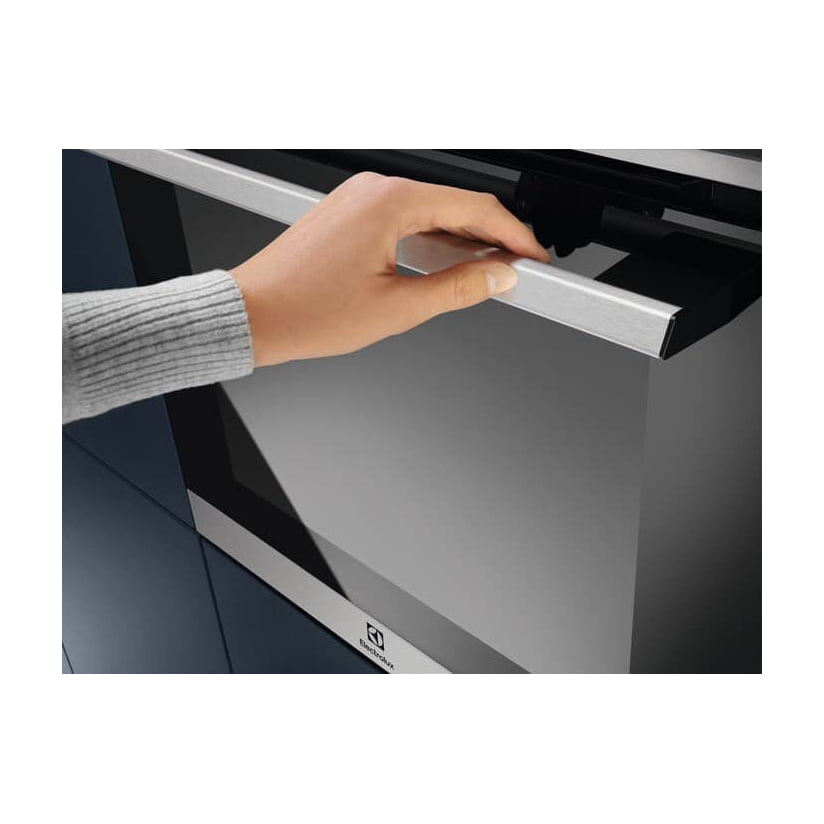 Horno multifunción Electrolux EOE8P39X pirolítico de 72 l