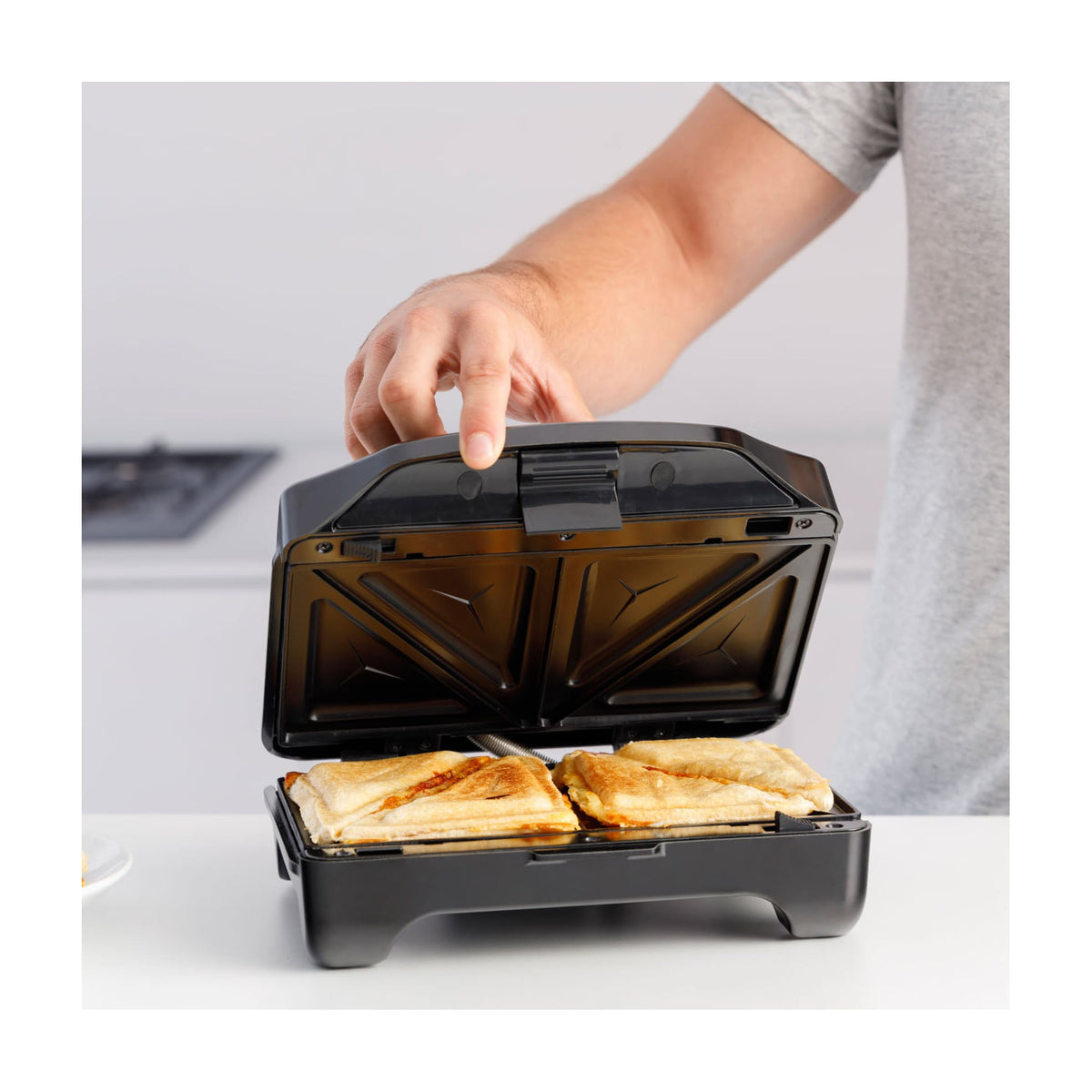 Sandwichera Taurus Miami Premium de 900 W con 3 placas intercambiables