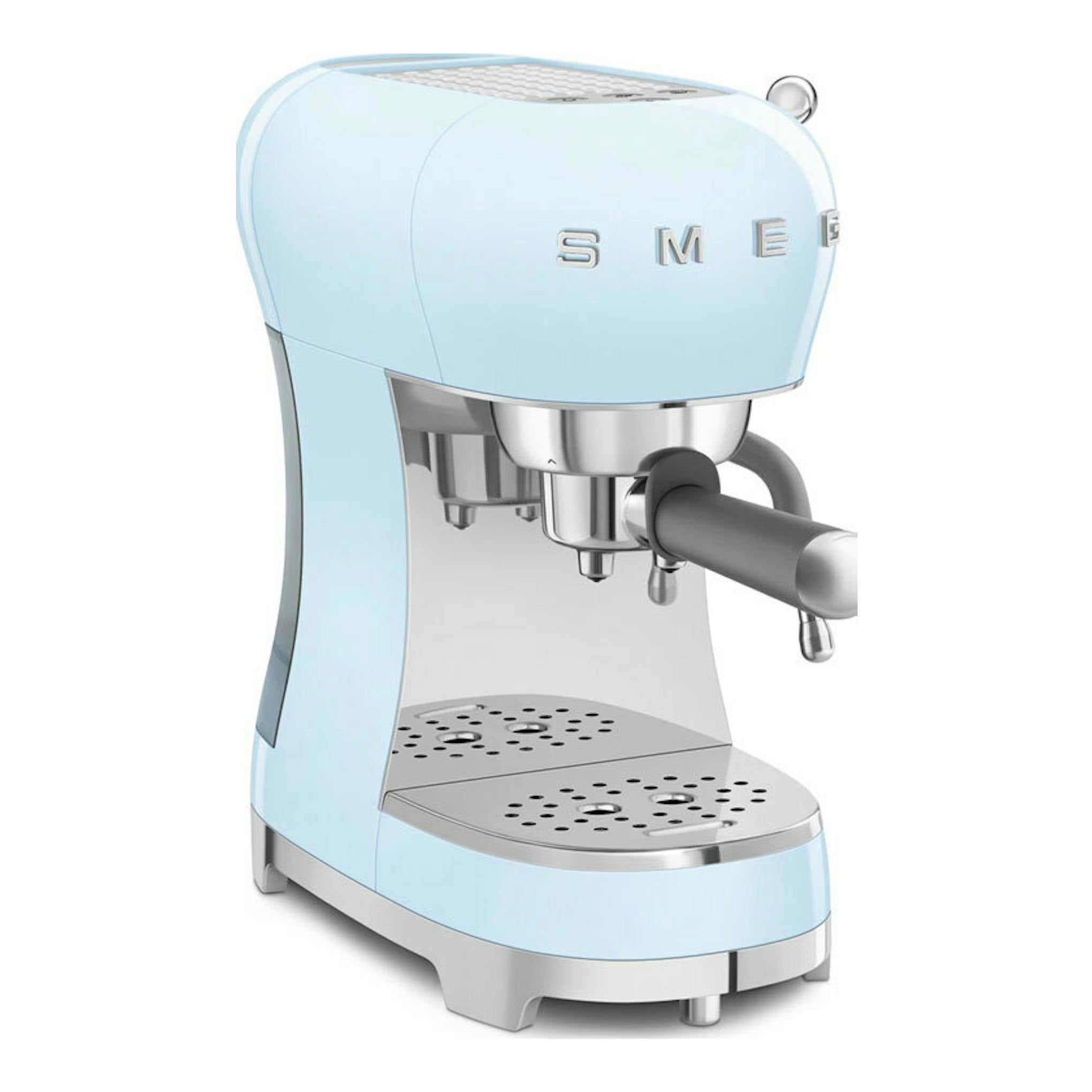 Cafetera expreso Smeg ECF02PBEU azul claro, vista frontal en tres cuartos, con portafiltro negro.