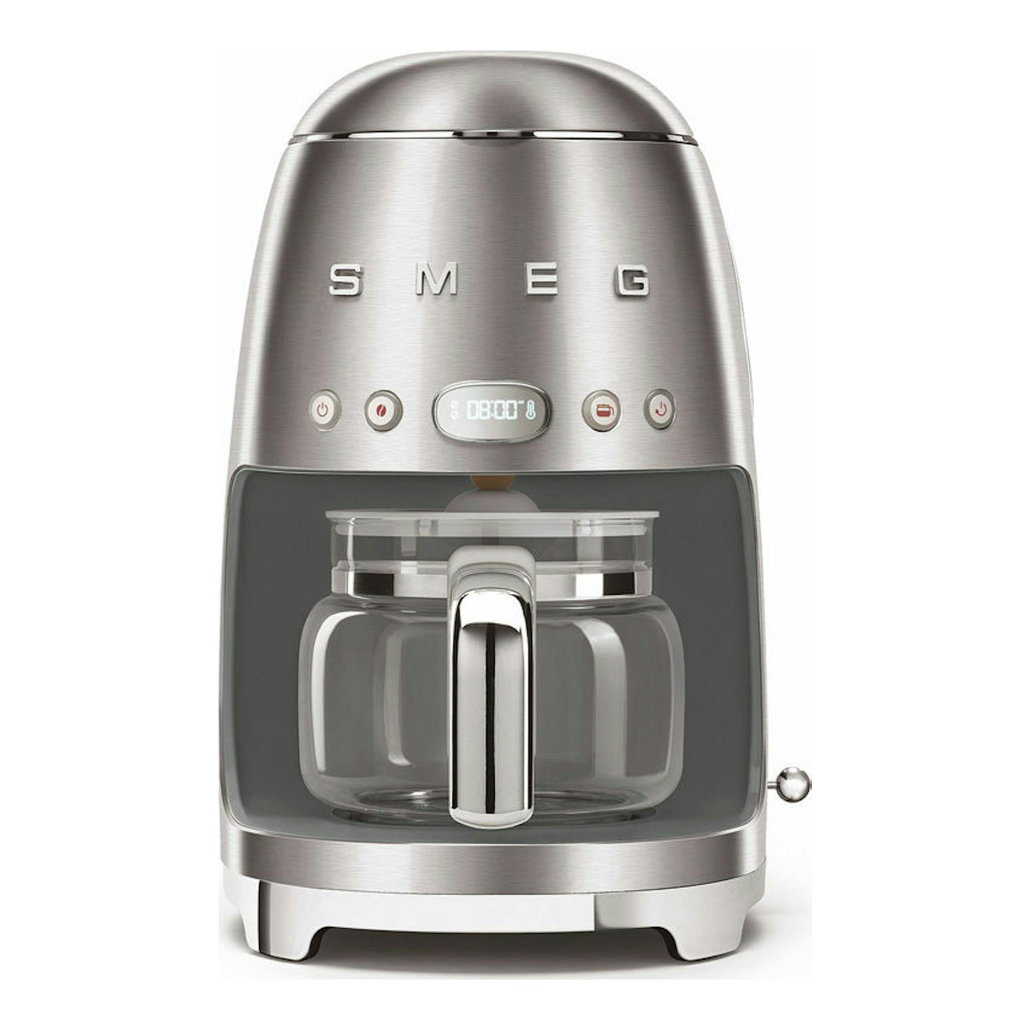 Cafetera de goteo Smeg DCF02SSEU, vista frontal, acabado silver, con jarra de vidrio.
