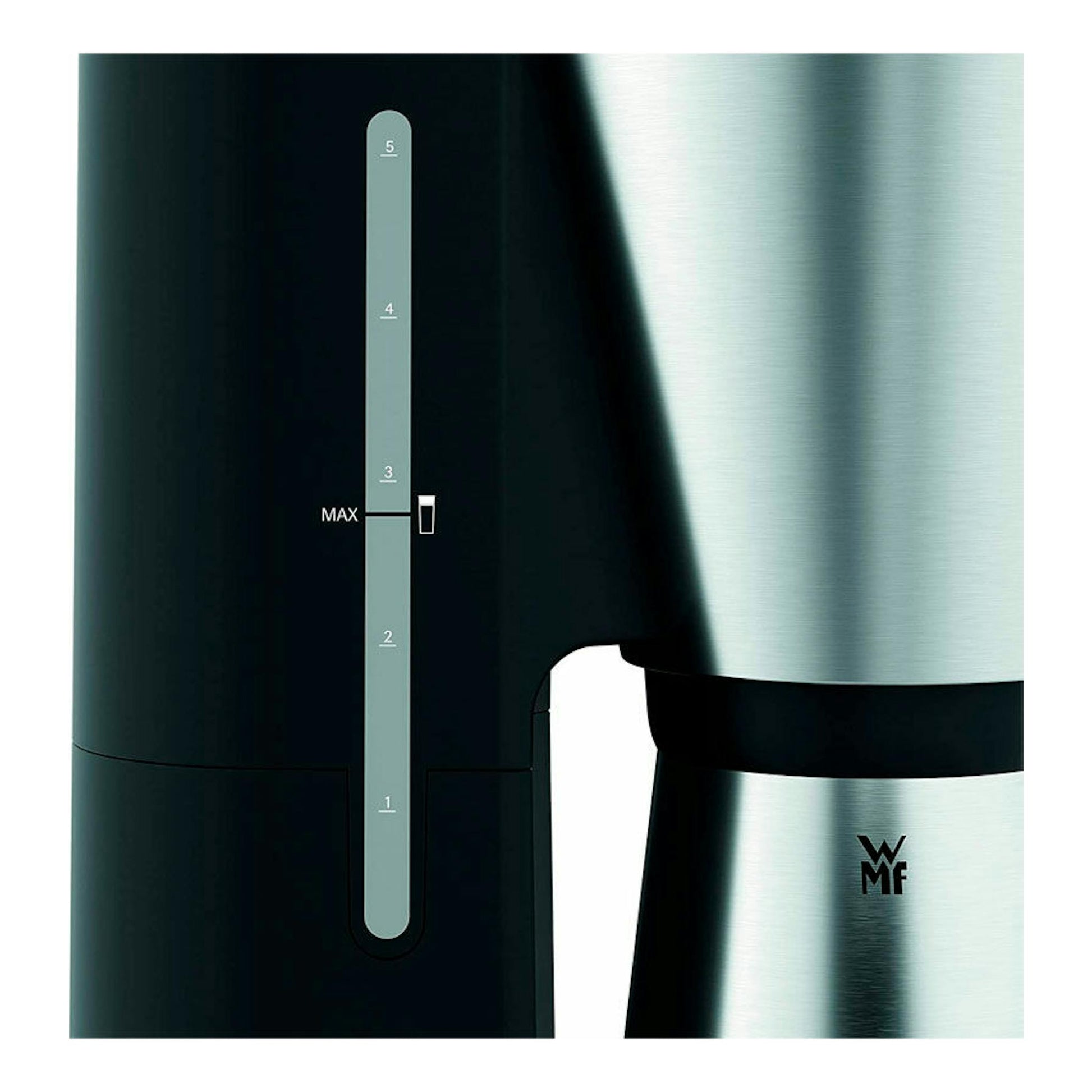 Cafetera de goteo WMF Aroma Termo KITCHENmini, vista frontal parcial en negro y acero inoxidable.
