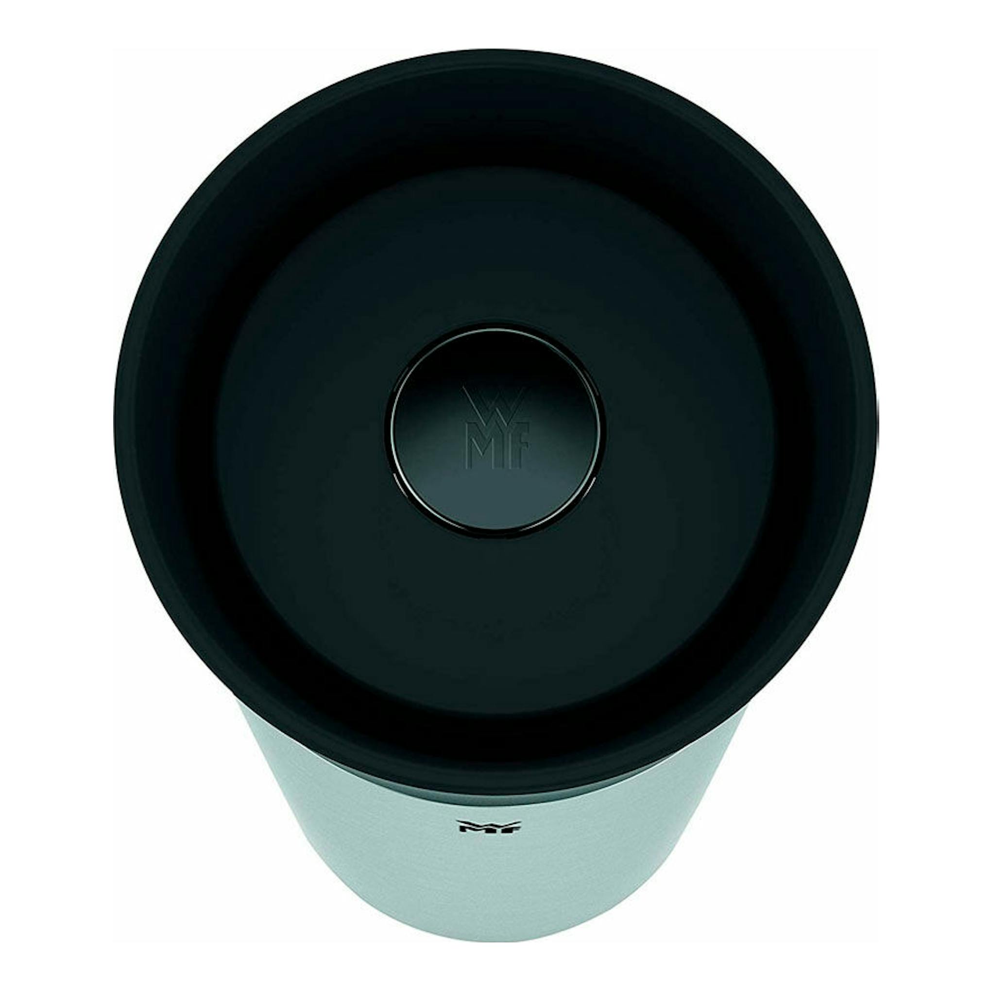 Cafetera de goteo WMF Aroma Termo KITCHENmini, vista cenital, tapa negra y cuerpo plateado.