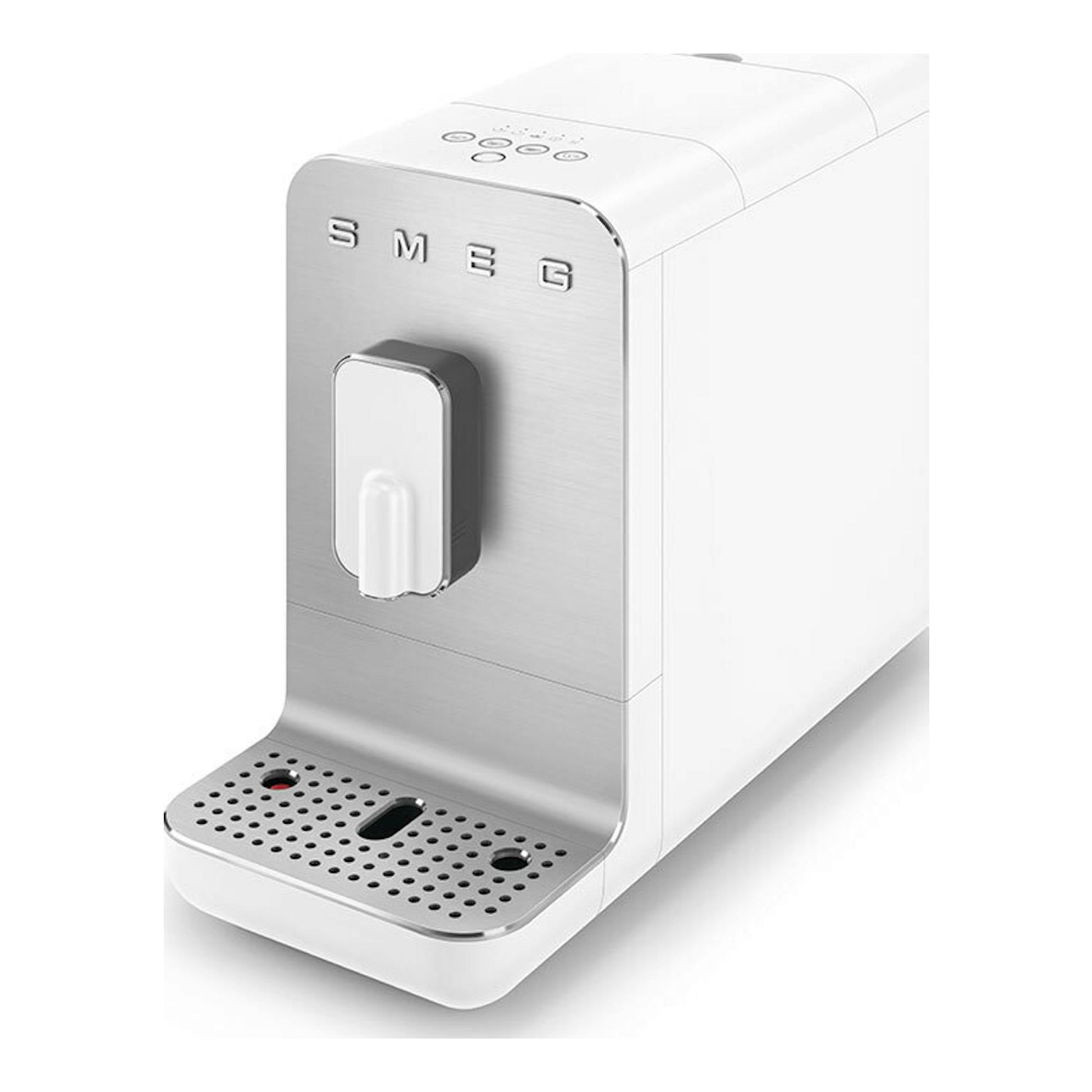 Cafetera superautomática Smeg BCC11WHMEU blanca, vista frontal izquierda, con panel metálico y base perforada.
