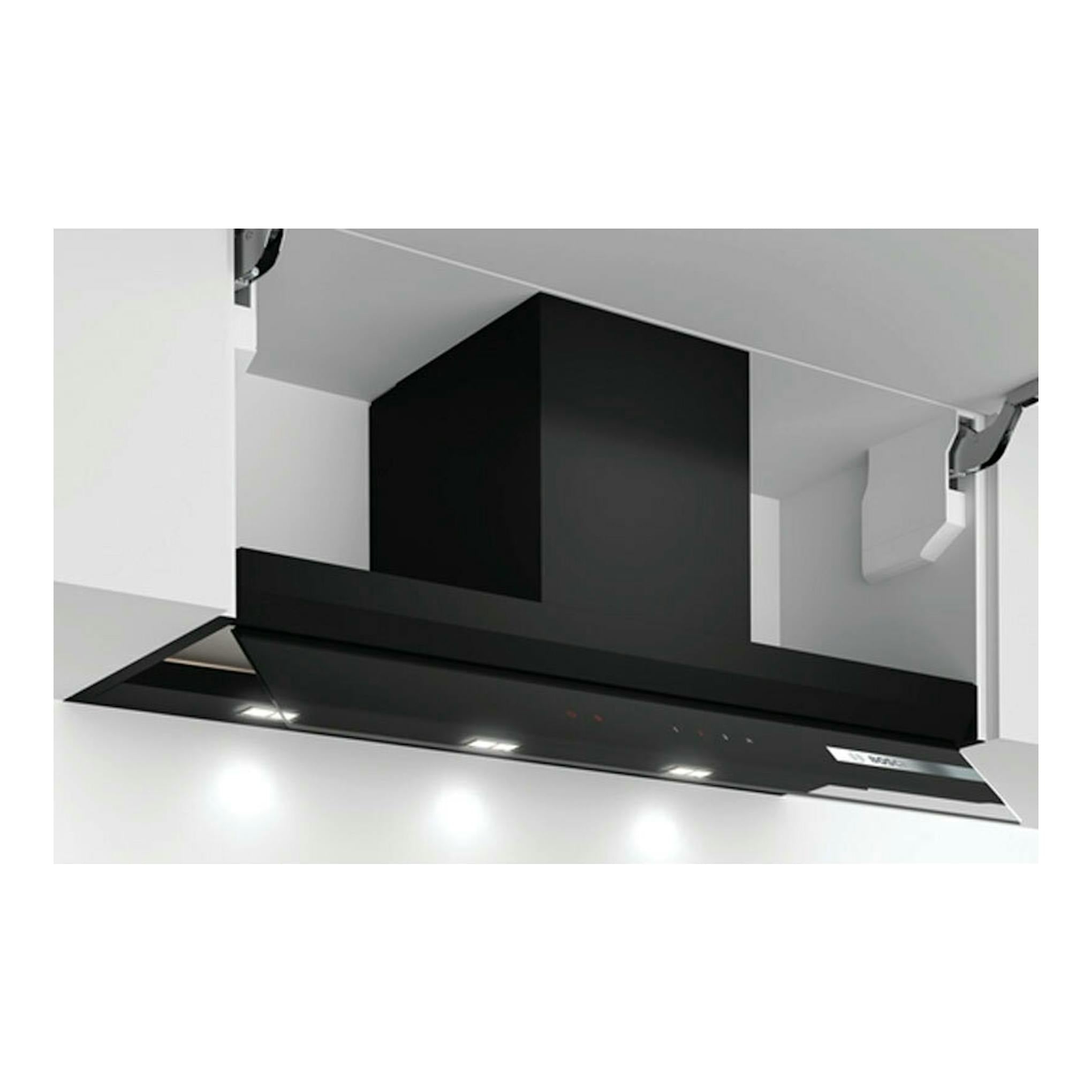Campana extractora Bosch DBB97AM60 negra, vista frontal inclinada, instalada bajo armarios de cocina.