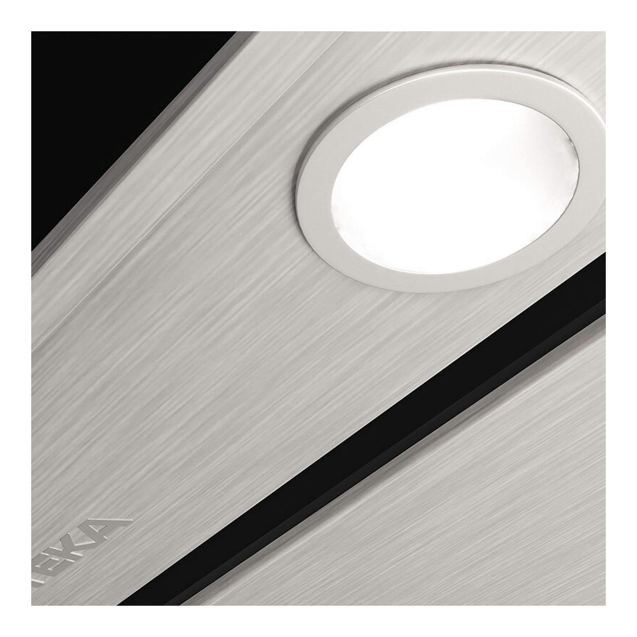 Vista en ángulo de campana de techo Teka DHT1285 Inox en acero inoxidable, con luz circular.
