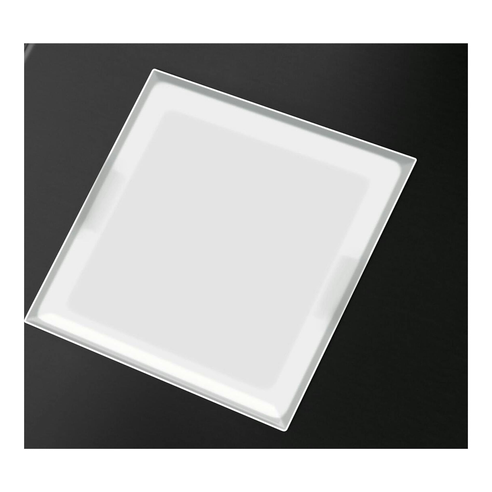 Campana decorativa AEG GV77D91SZ, vista en diagonal, de color blanco sobre fondo negro.