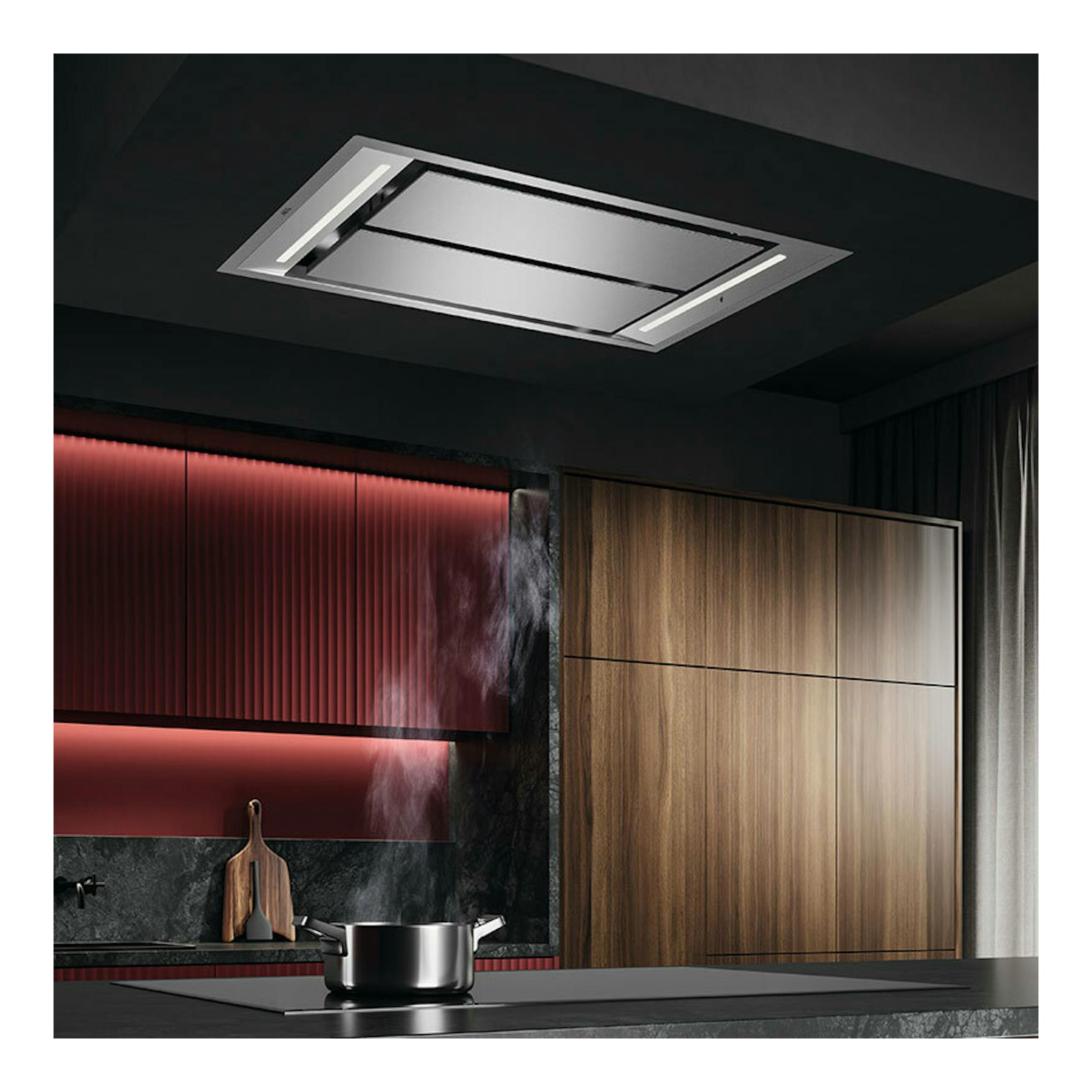 Campana extractora empotrada AEG NDC7792SM inox, vista inferior, en techo de cocina moderna.