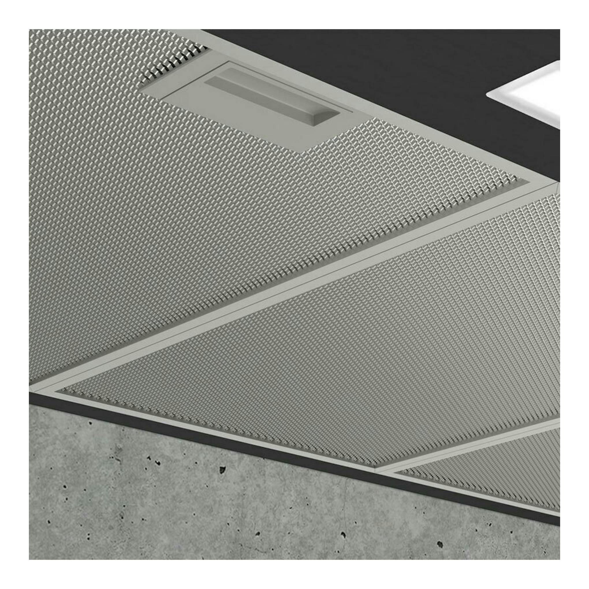 Campana decorativa Siemens LC96BBC60 negra, vista inferior de acero inoxidable con rejilla perforada.